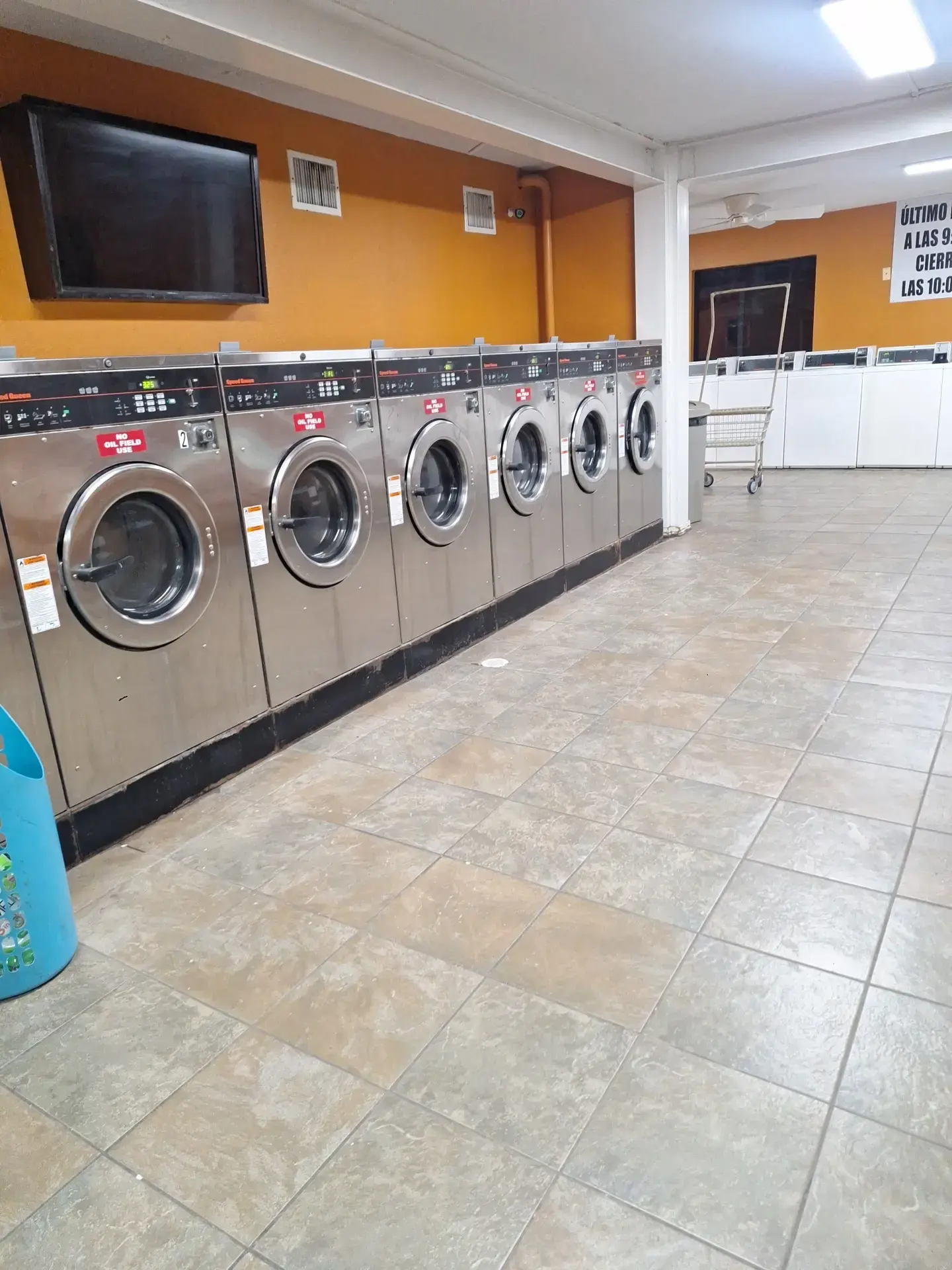 Suds Laundry thumbnail 1
