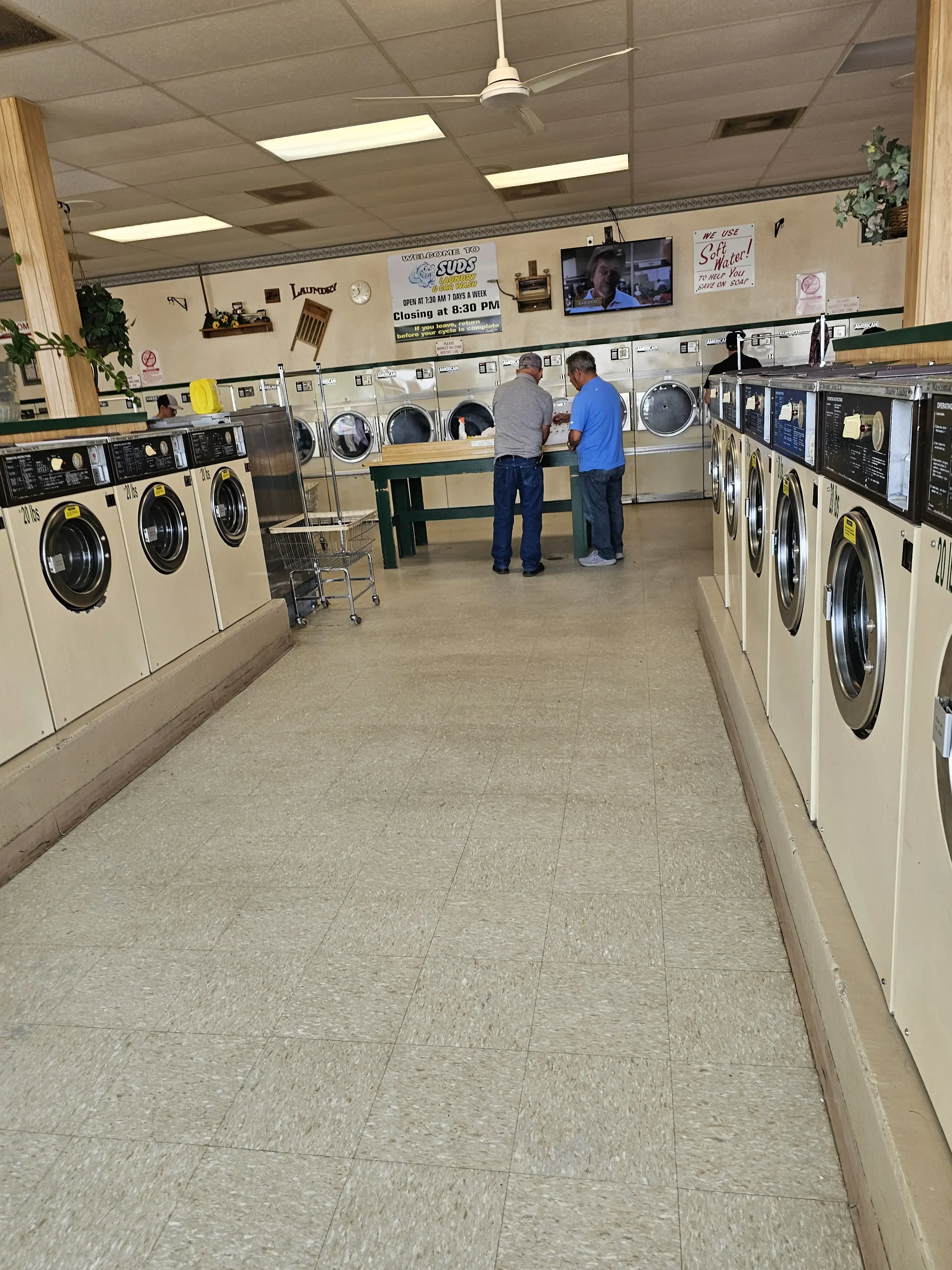 Suds Laundry & Car Wash location