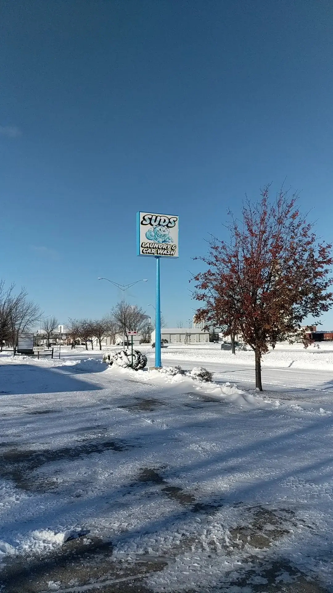 Suds Laundry & Car Wash thumbnail 19