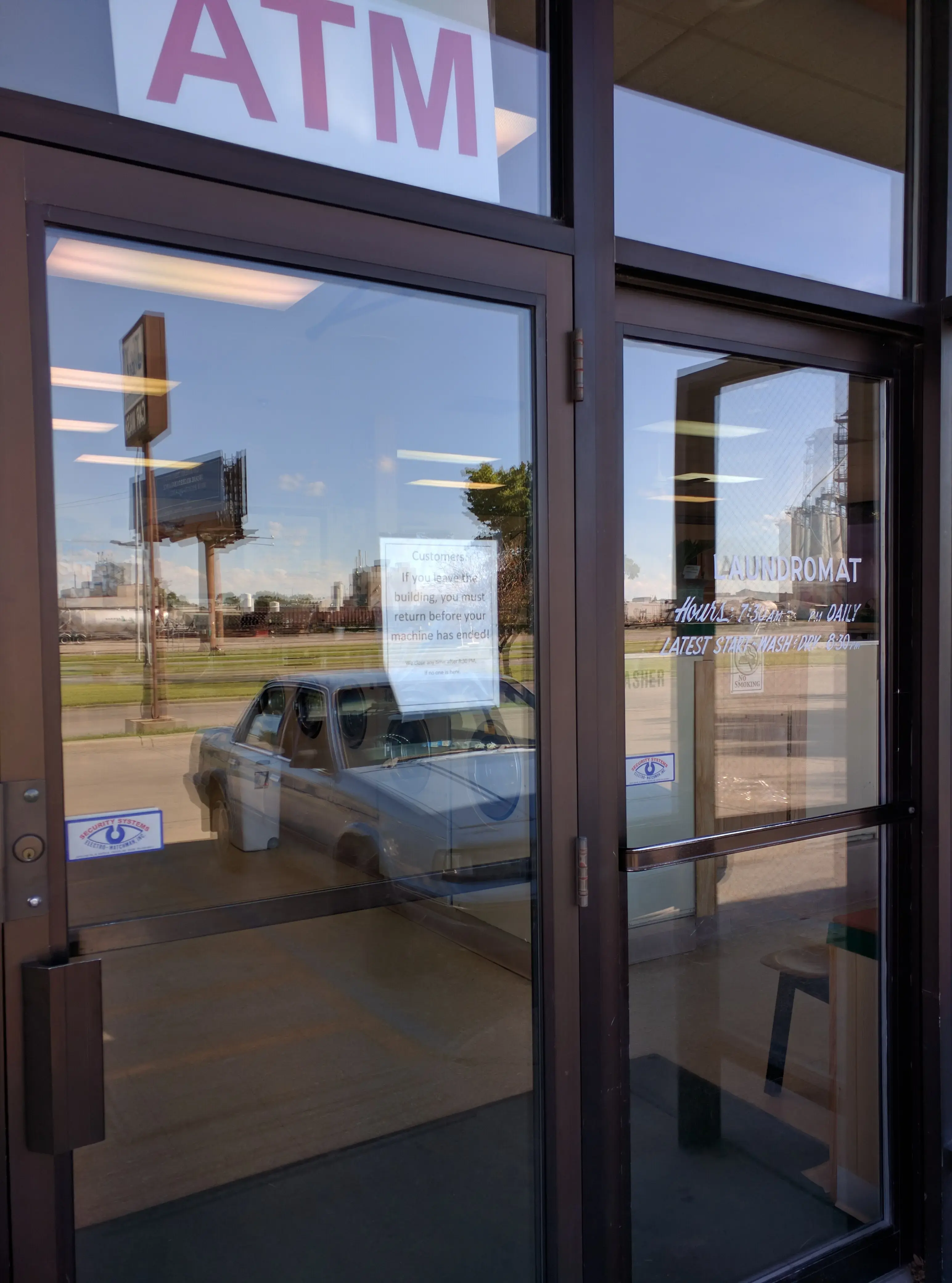 Suds Laundry & Car Wash - Image 15