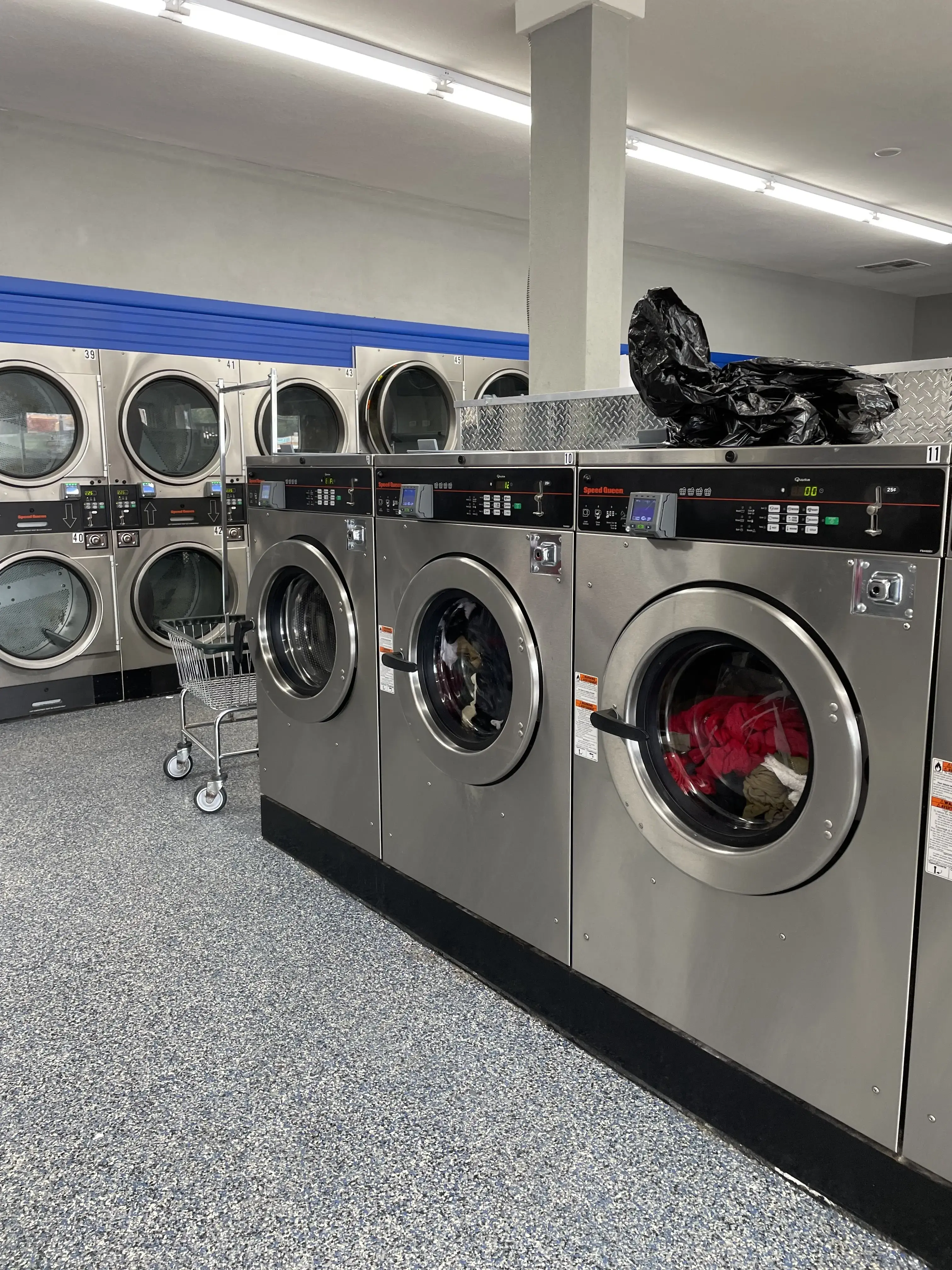 Suds laundry - Image 2