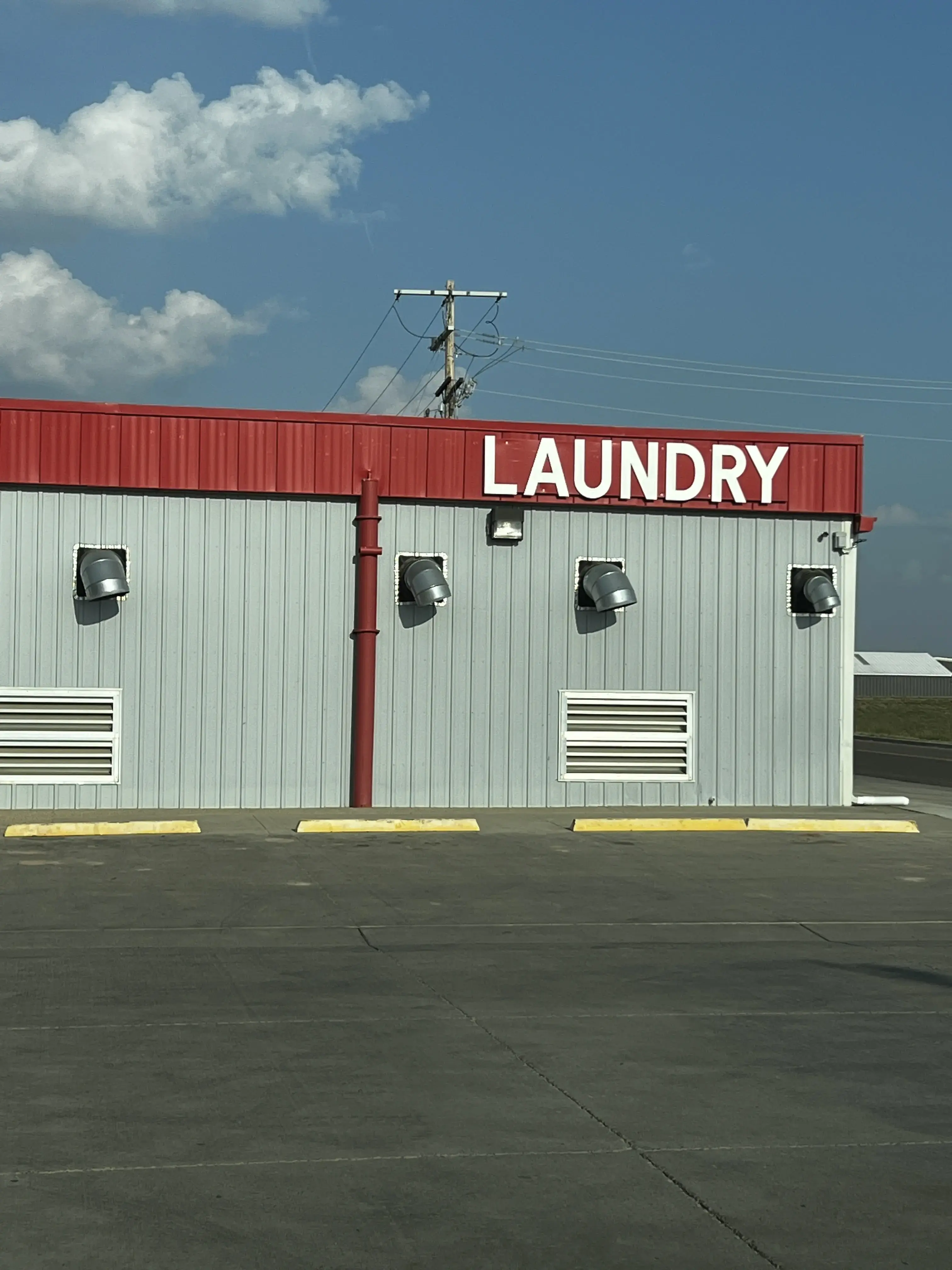 Suds Laundry thumbnail 13
