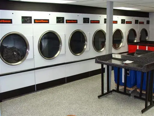 Suds Laundry - Image 19