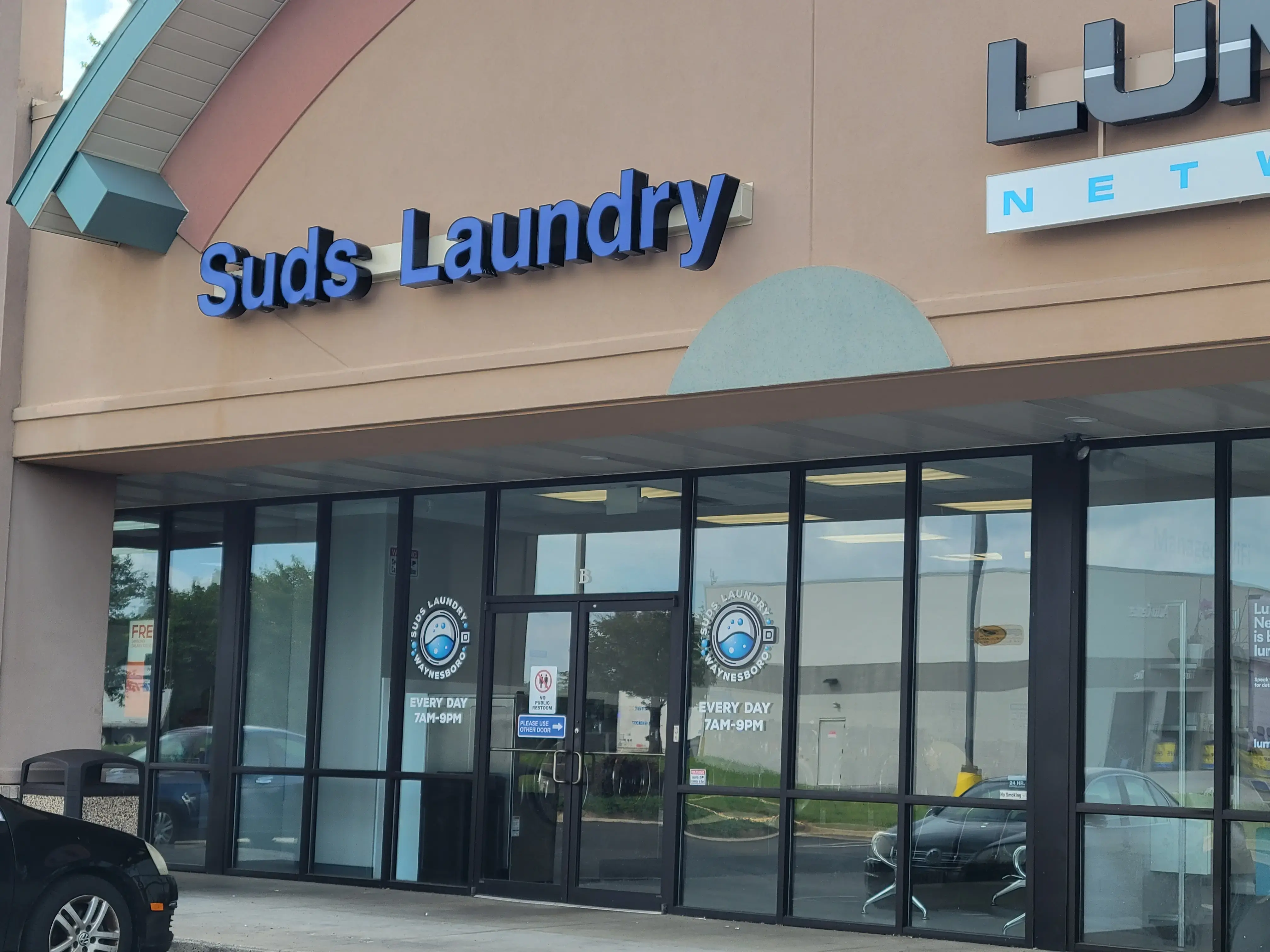 Suds Laundry thumbnail 5