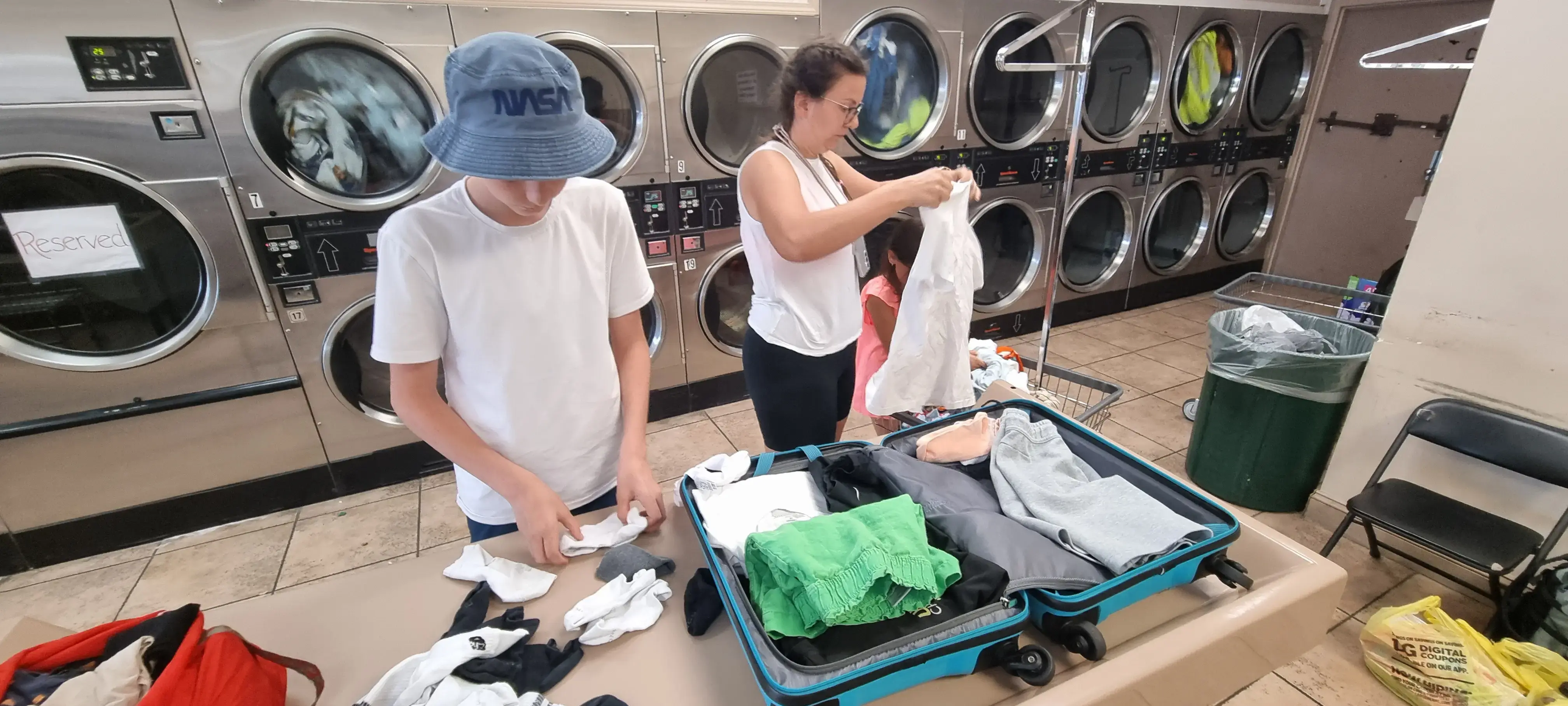 Suds N Duds Coin Laundry and Dry Cleaners thumbnail 7
