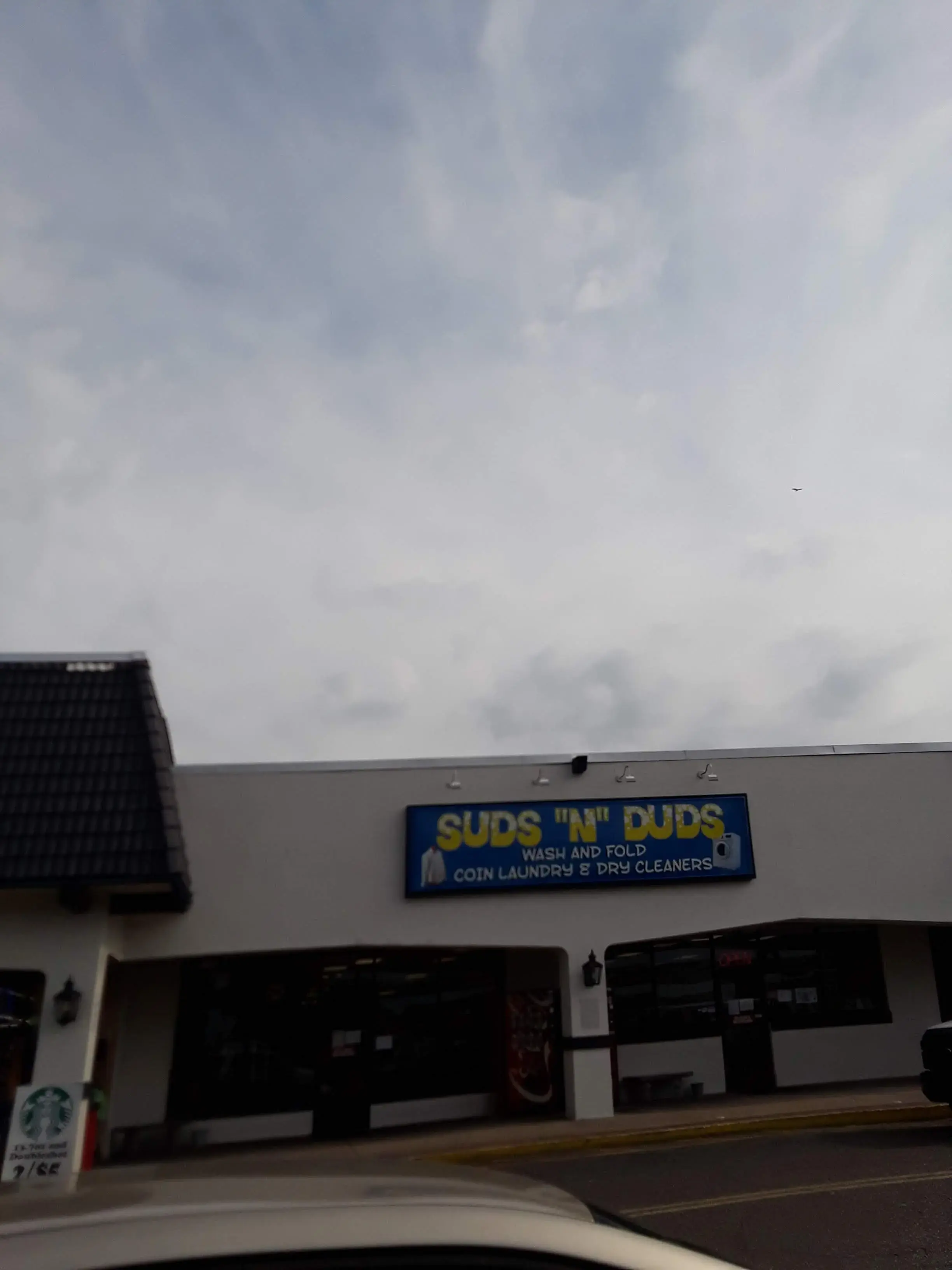 Suds N Duds Coin Laundry and Dry Cleaners thumbnail 2