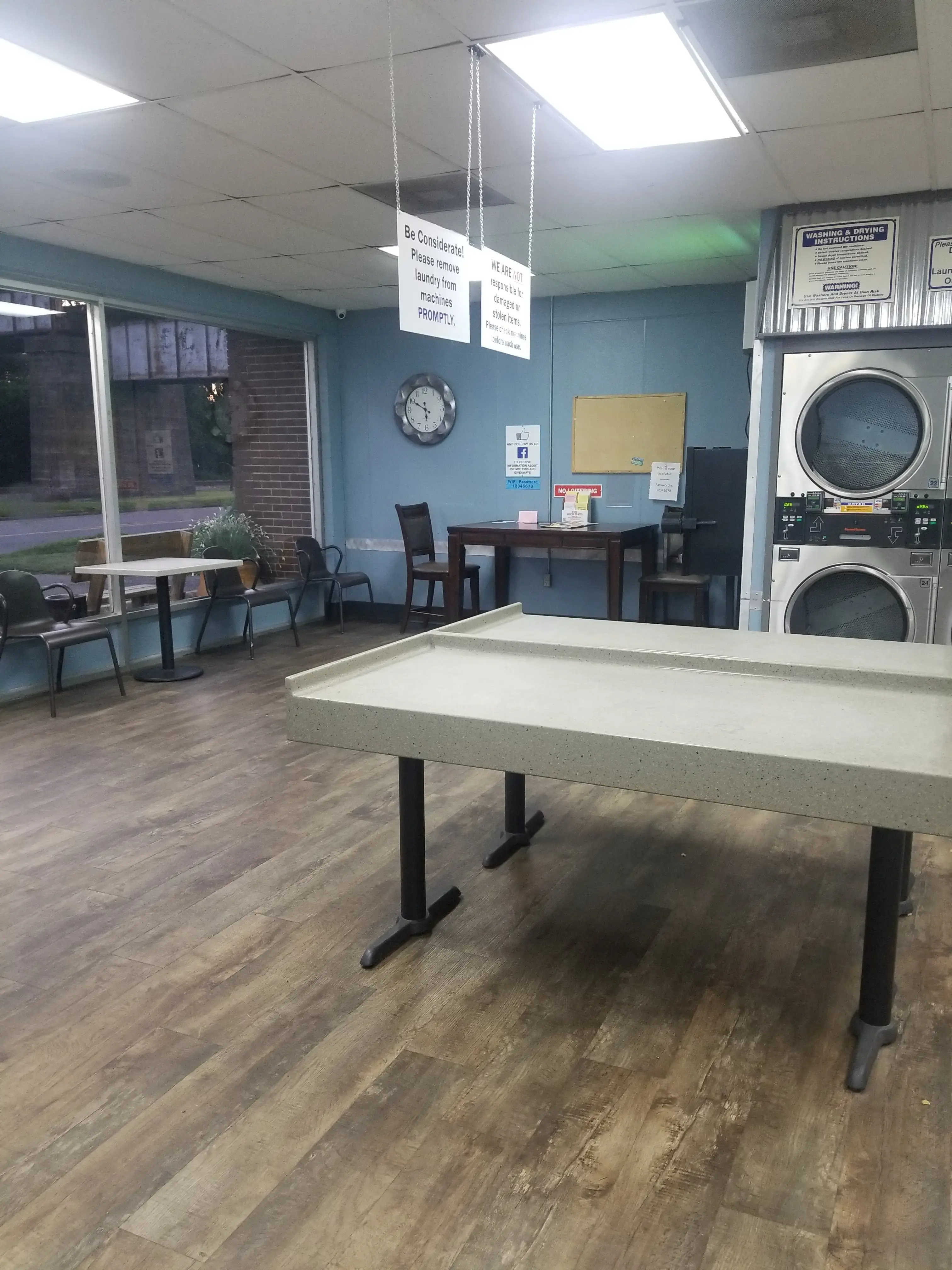 Suds-n-Duds Coin Laundry - Image 10