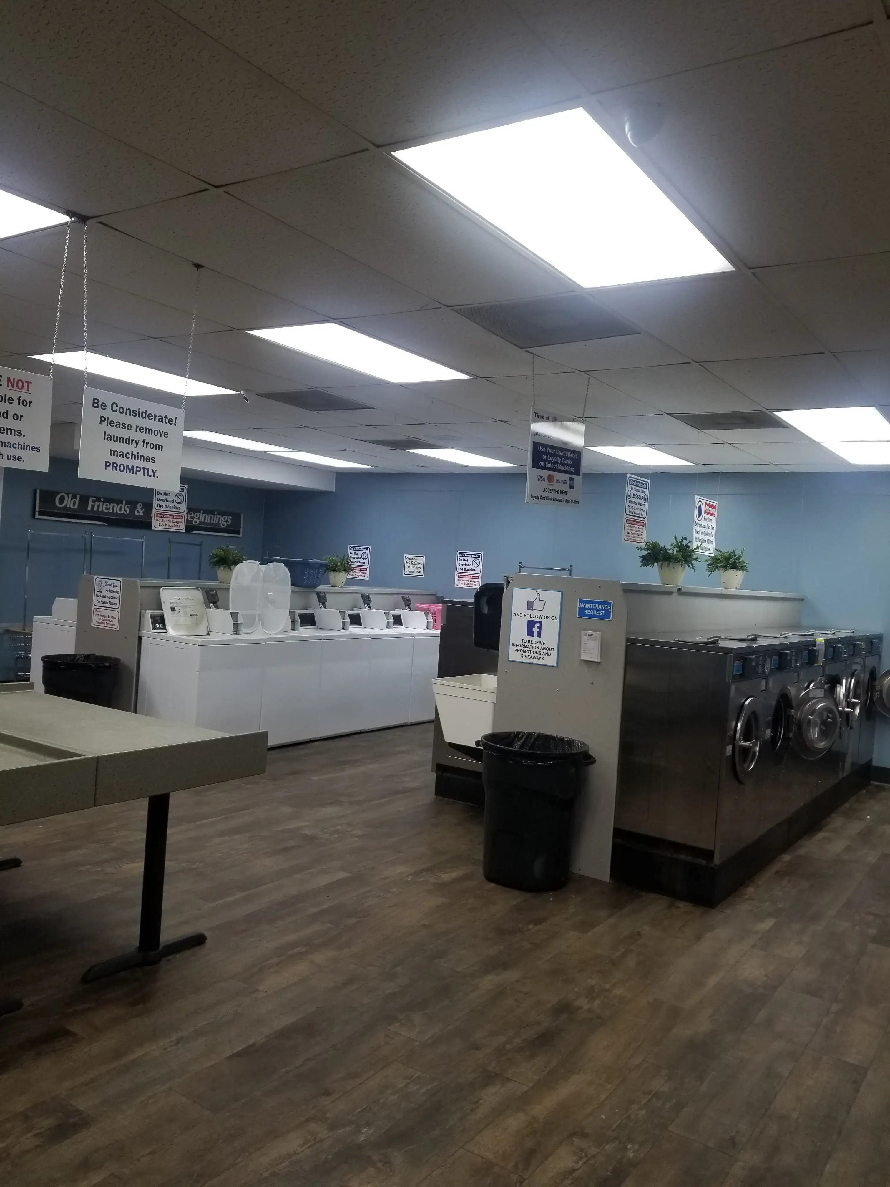 Suds-n-Duds Coin Laundry - Image 13