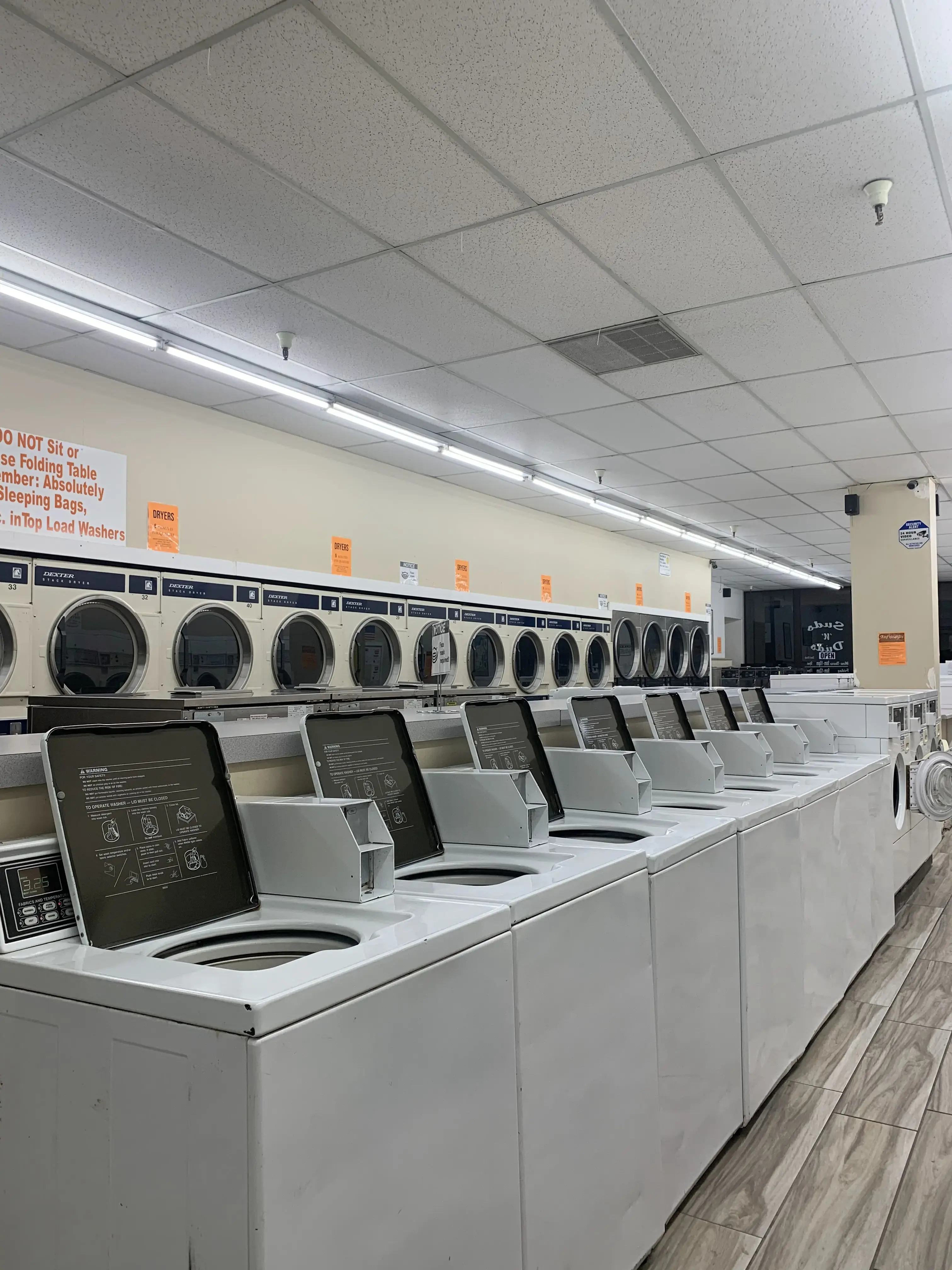 Suds N' Duds Laundromat - Image 9