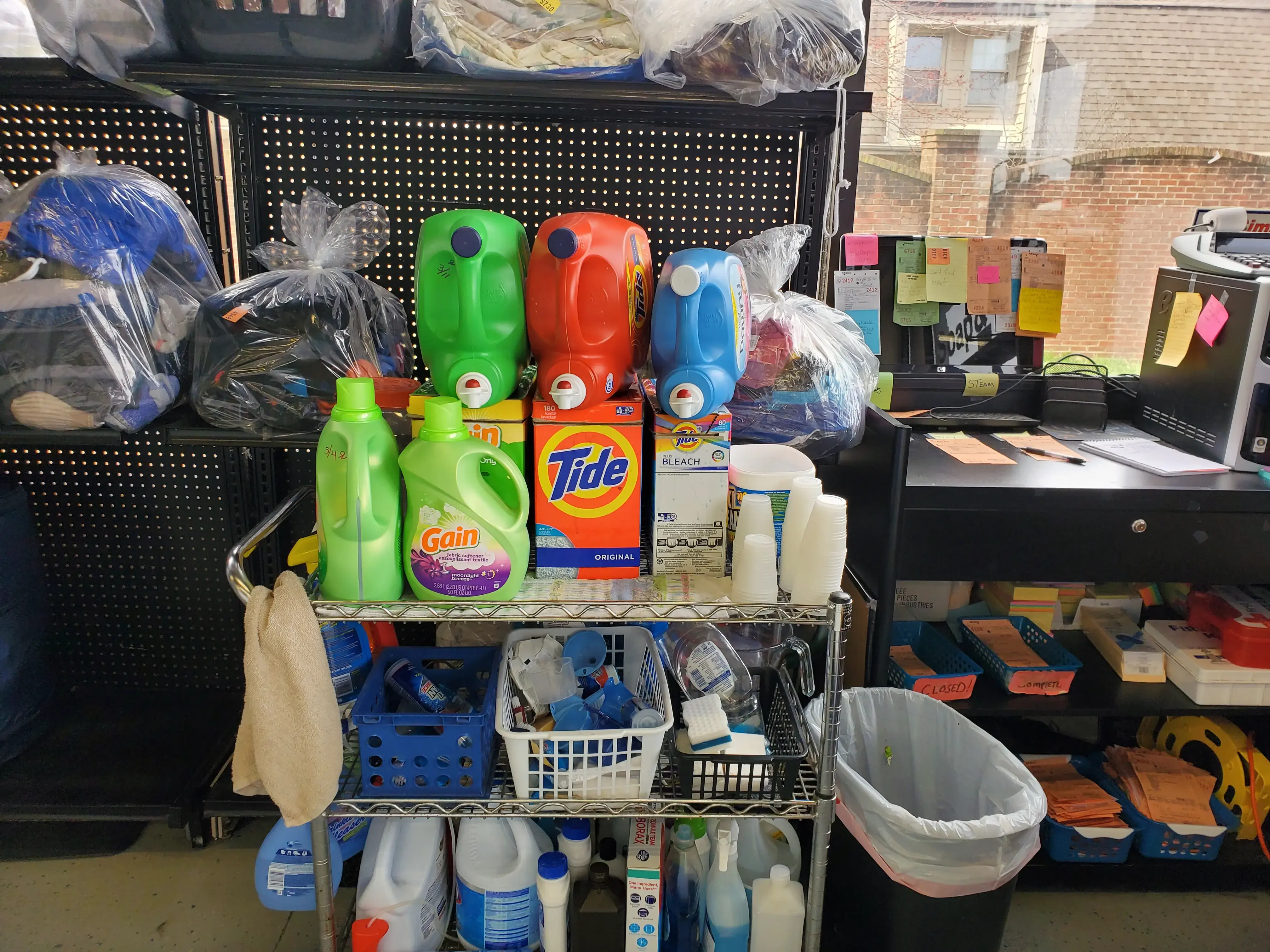 Suds 'N Duds Wildcat Express Laundromat - Image 20