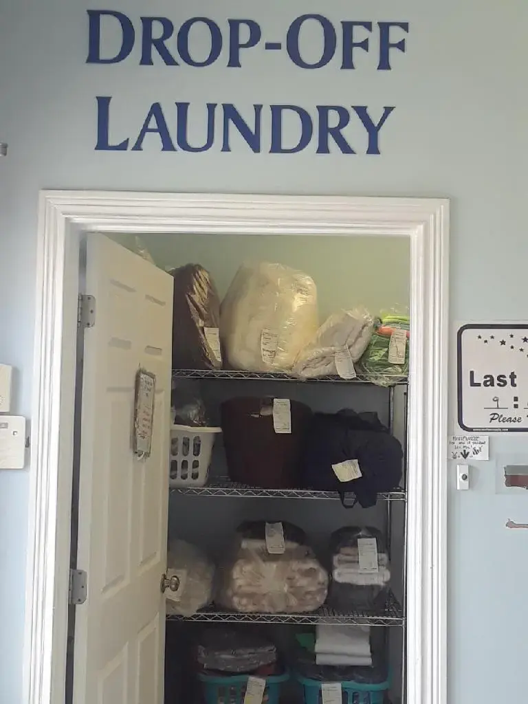 Suds 'N Duds Wildcat Express Laundromat - Image 11