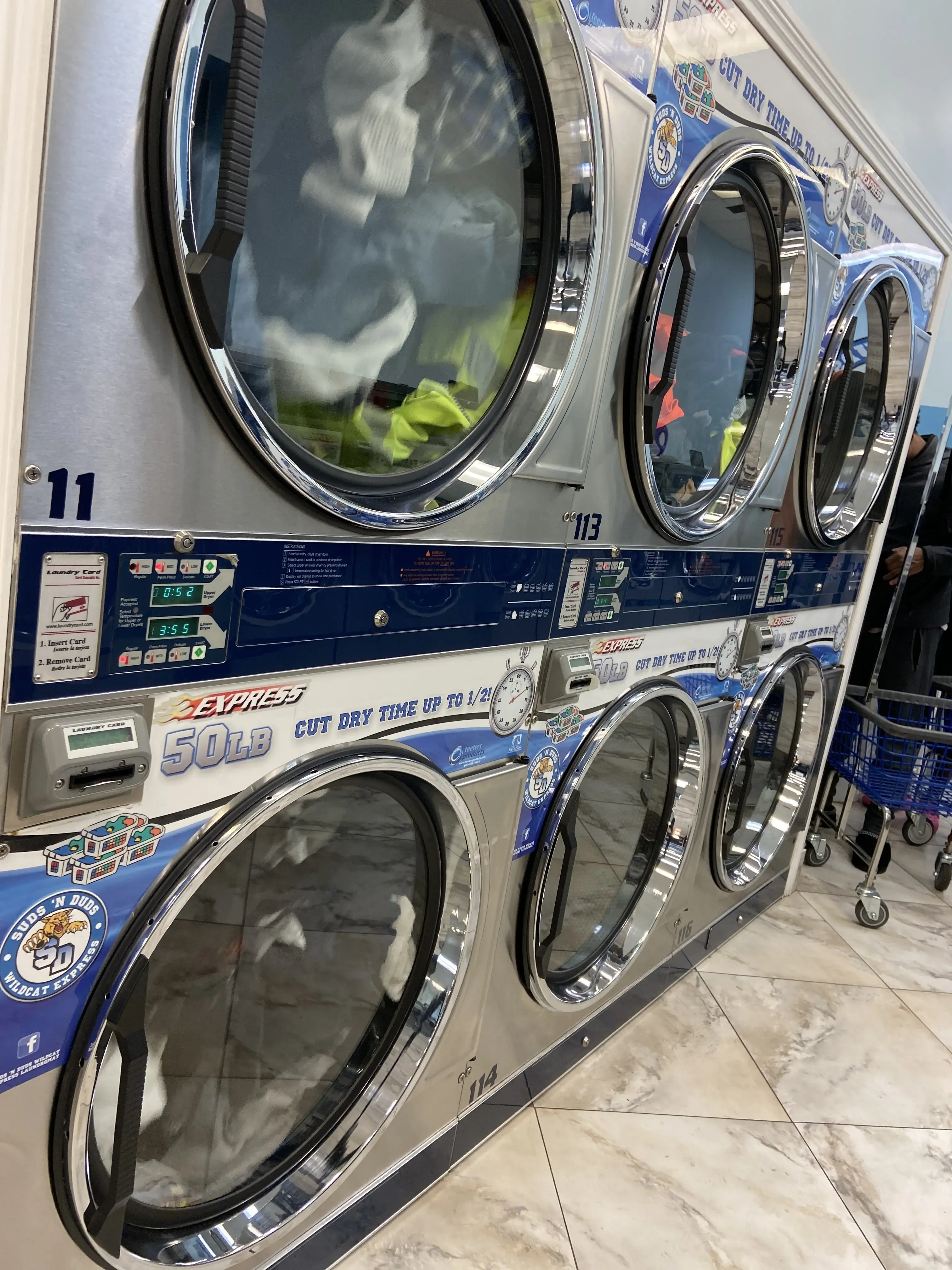 Suds 'N Duds Wildcat Express Laundromat - Image 14