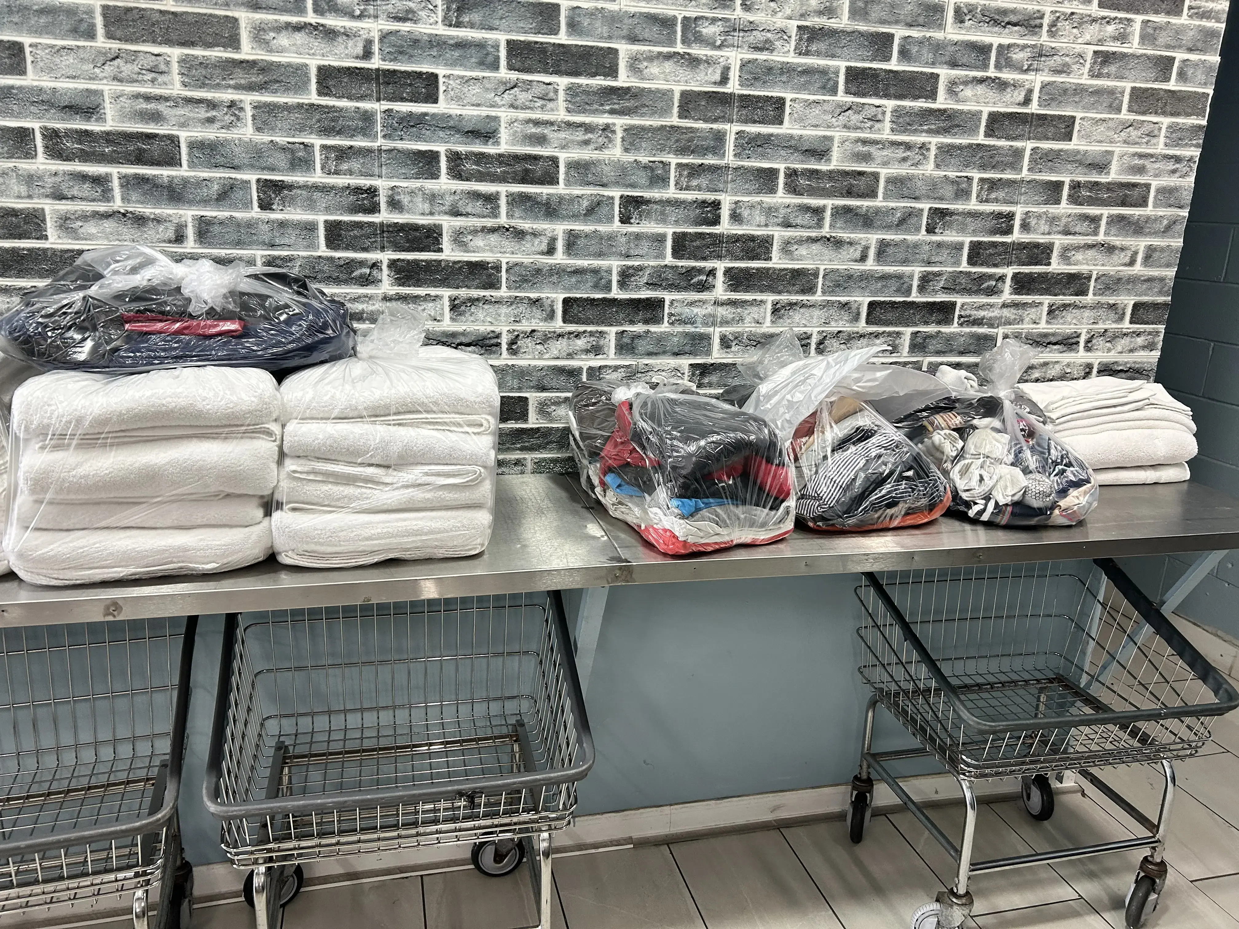 SUDS N’ SOAP Laundry - Image 1