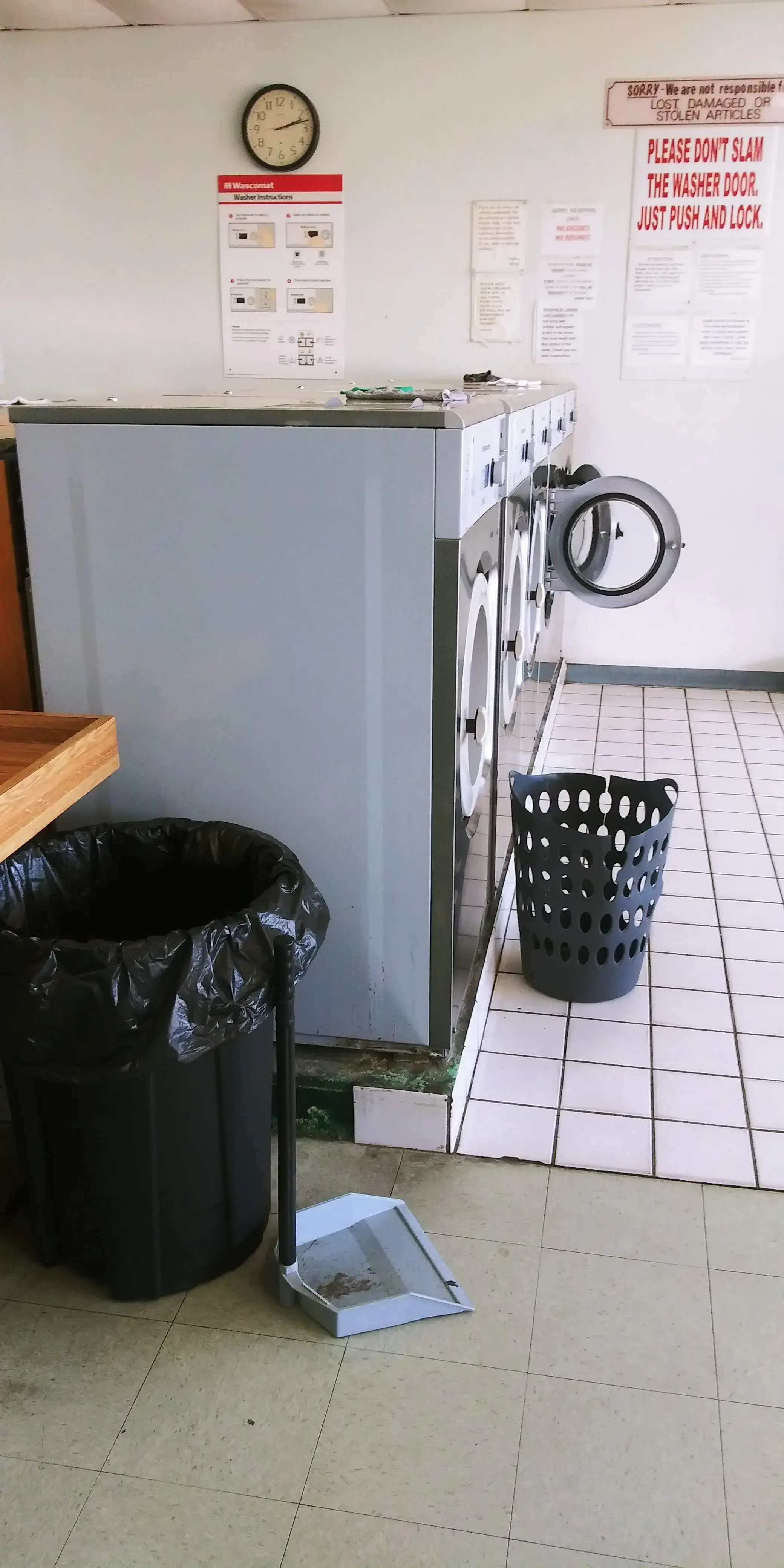 SUDS N TUBS LAUNDRY thumbnail 12