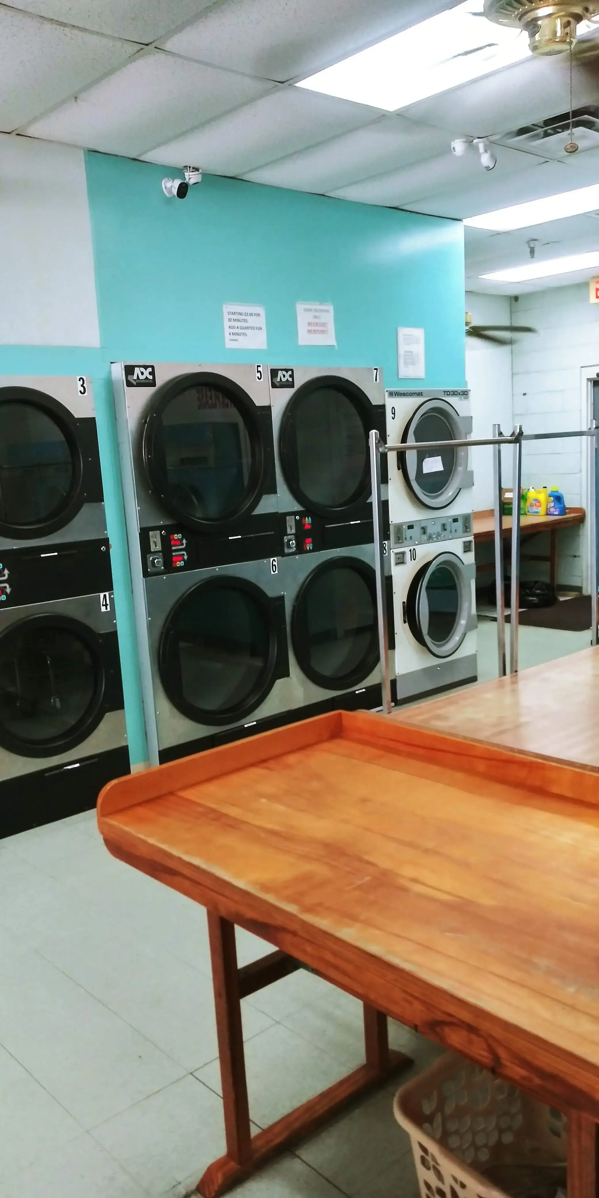 SUDS N TUBS LAUNDRY - Image 10