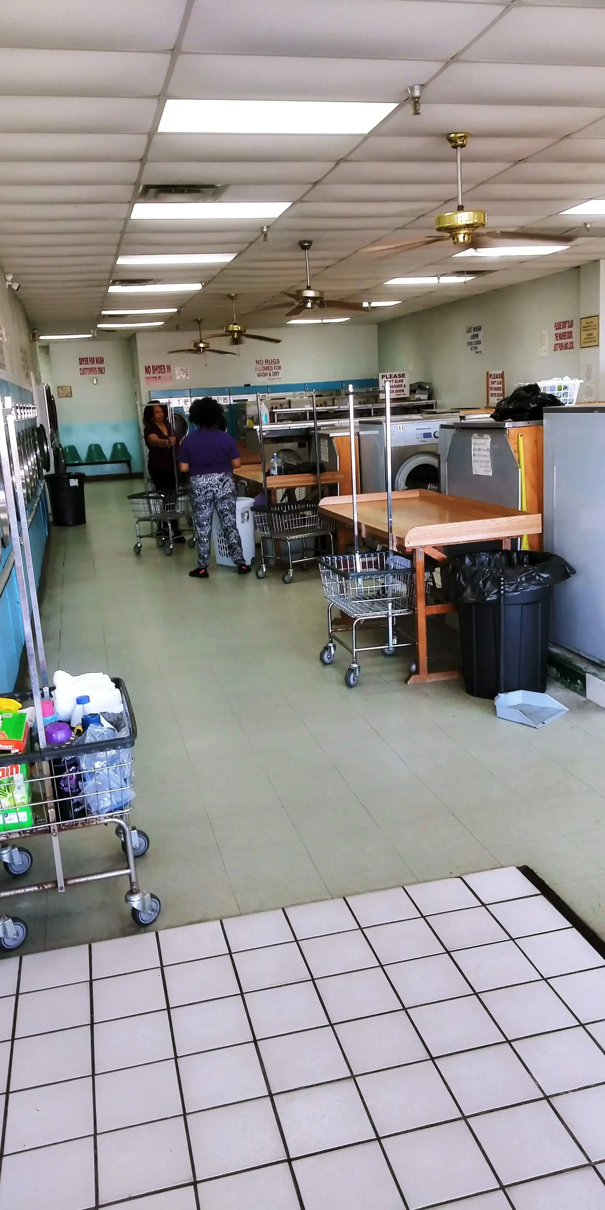 SUDS N TUBS LAUNDRY - Image 8