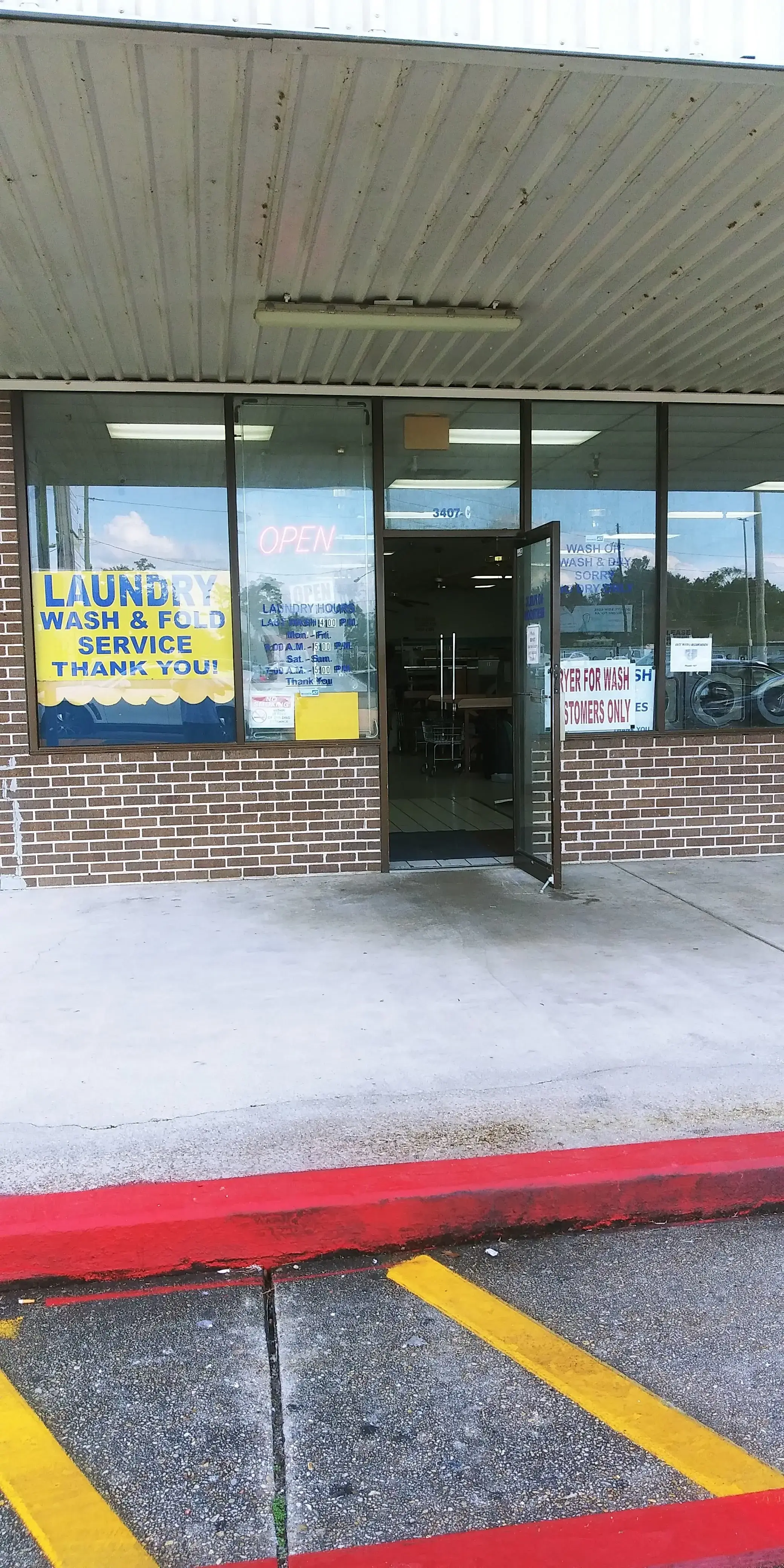 SUDS N TUBS LAUNDRY - Image 11