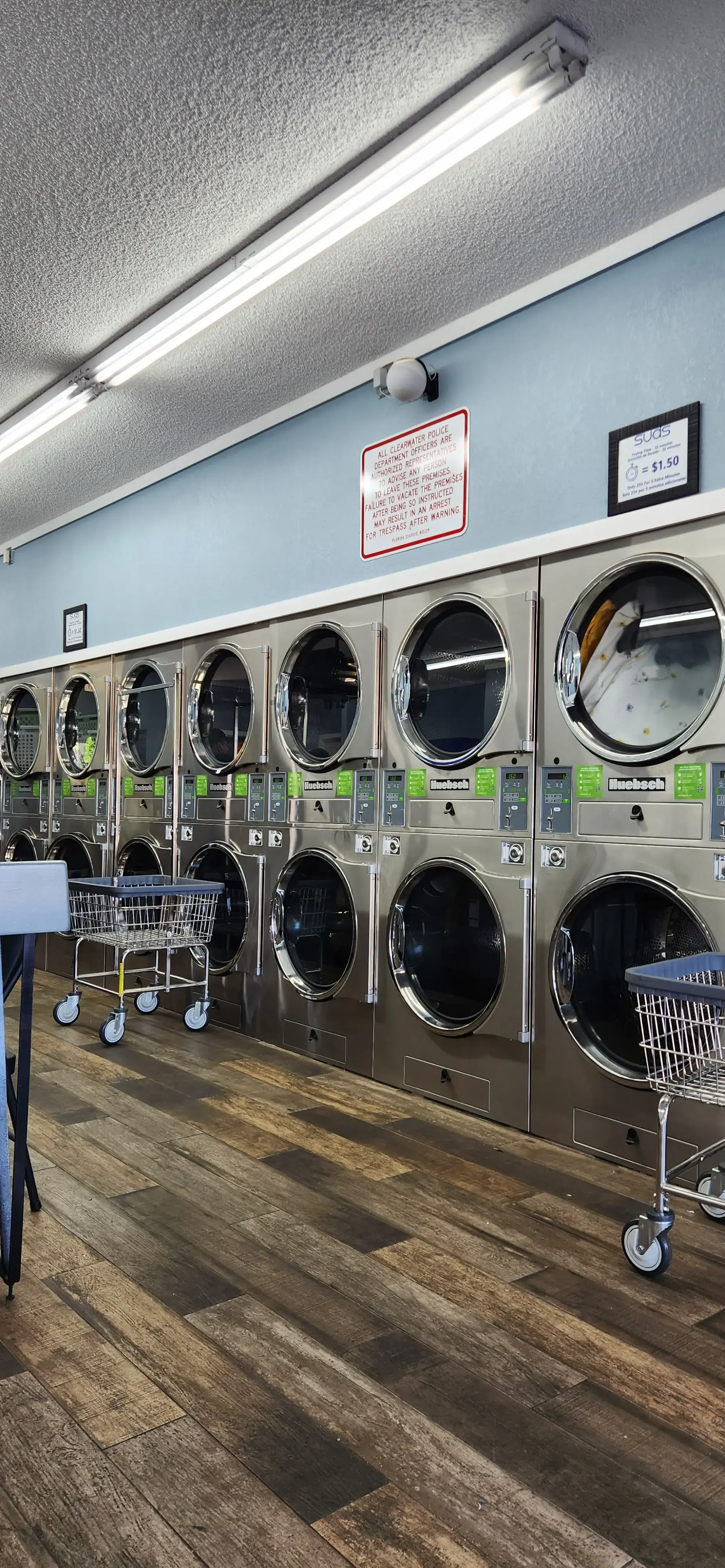 Suds On Belcher Laundromat thumbnail 6