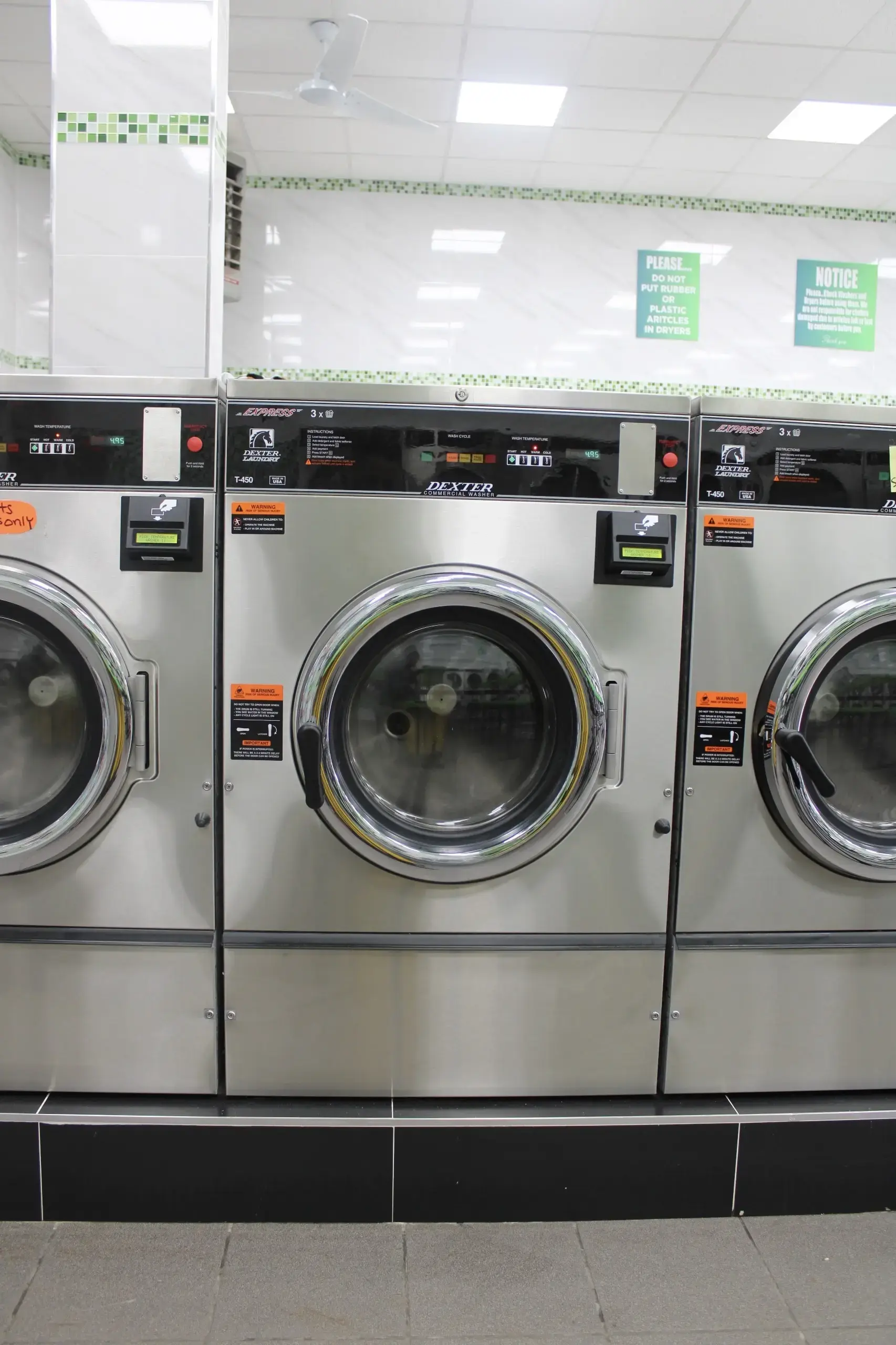 Suds on Farmers Laundromat - Image 19