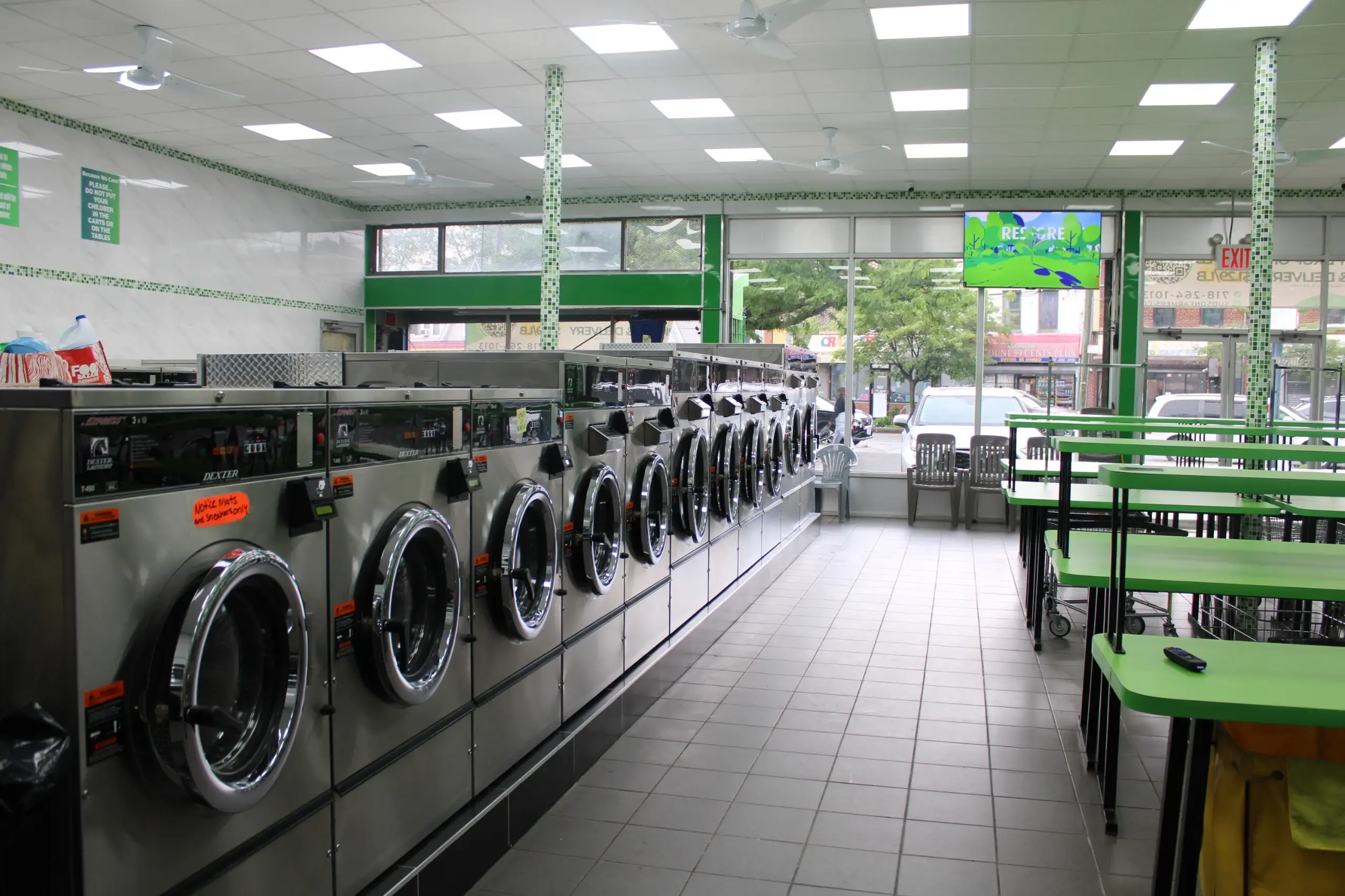 Suds on Farmers Laundromat - Image 1