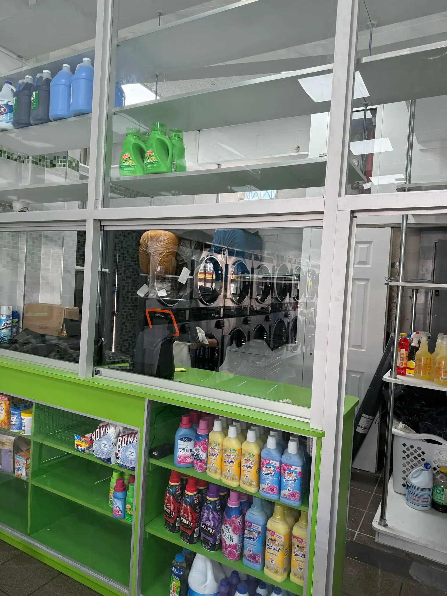 Suds on Farmers Laundromat thumbnail 6