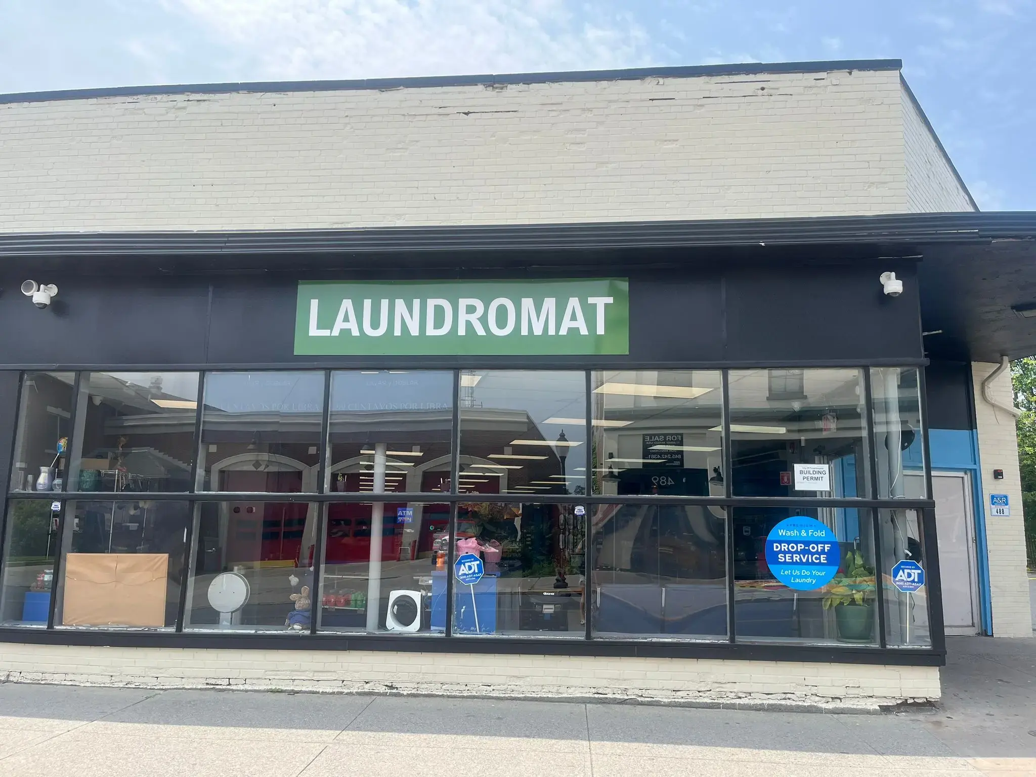 Suds On Main Laundromat - Image 7