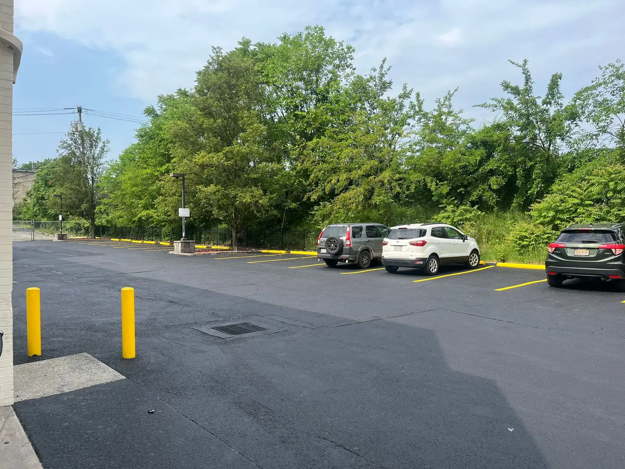 Suds On Main Laundromat - Image 5