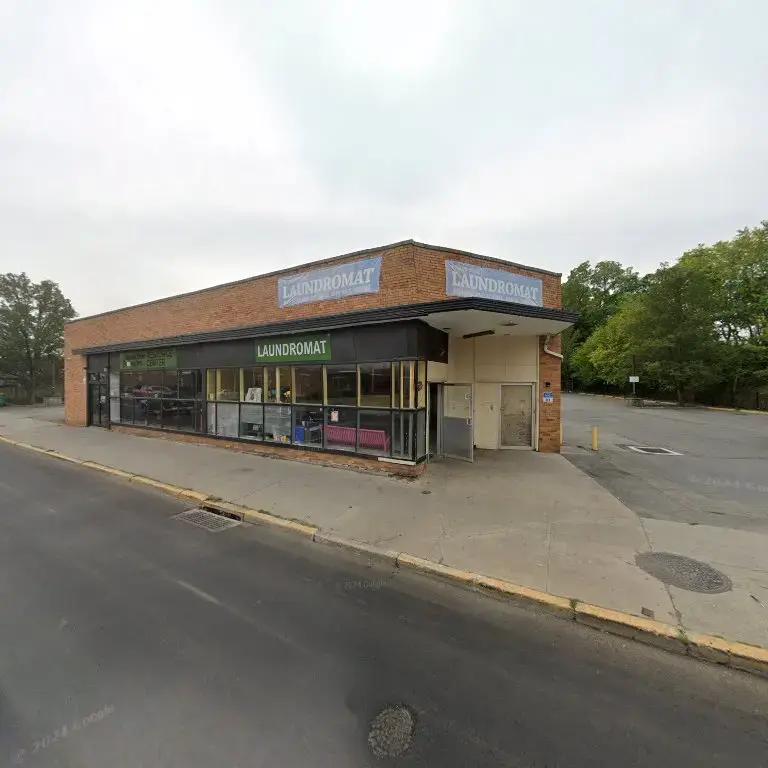 Suds On Main Laundromat thumbnail 2