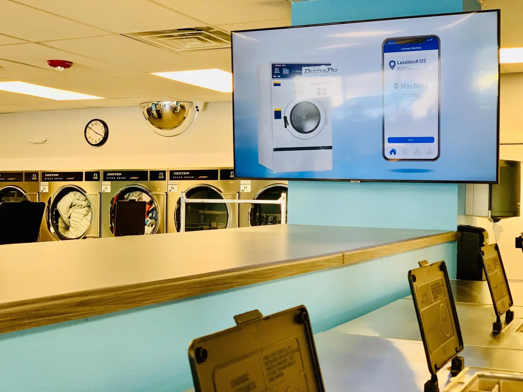 Suds Out Laundromat thumbnail 7