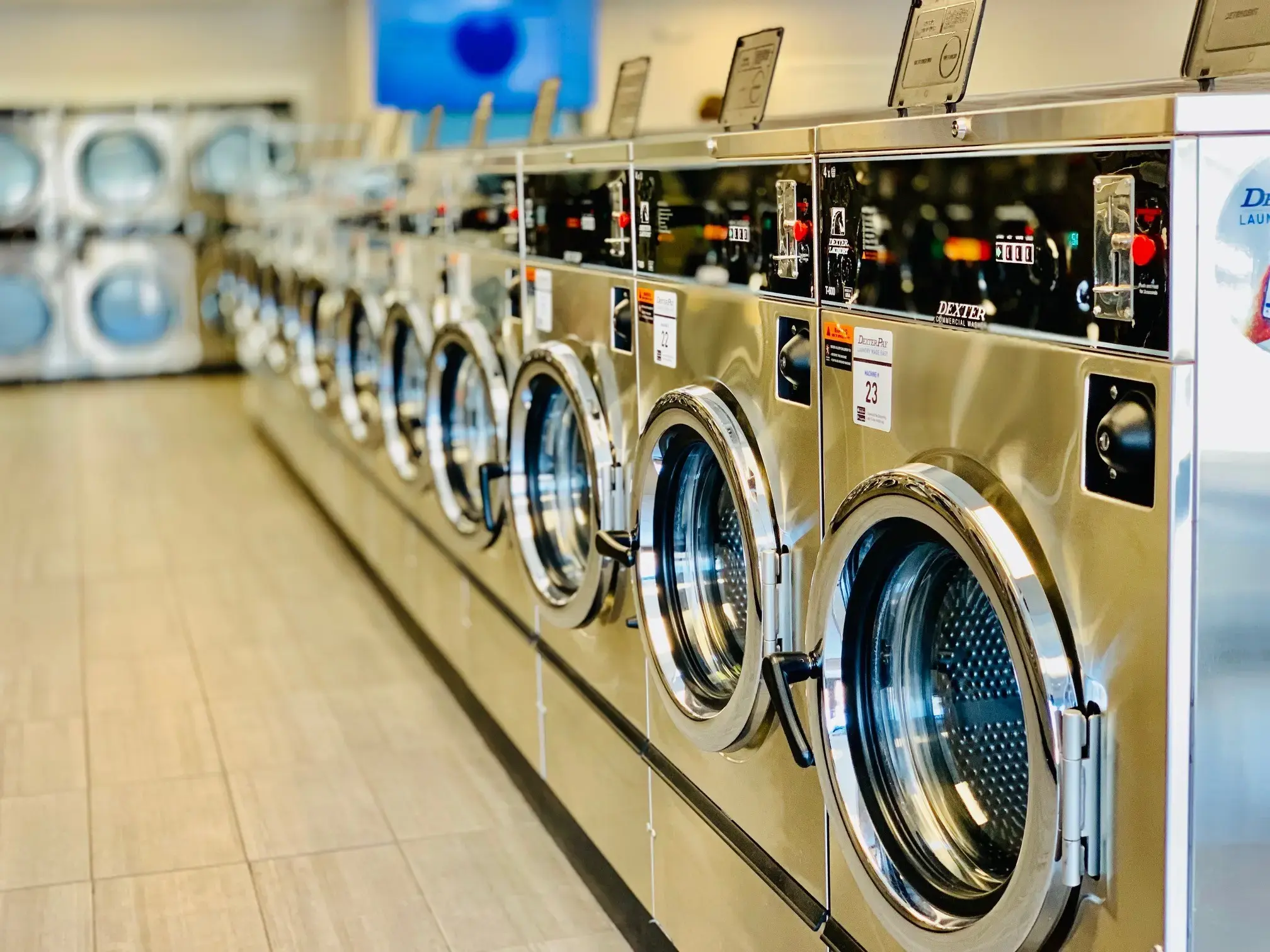 Suds Out Laundromat - Image 2