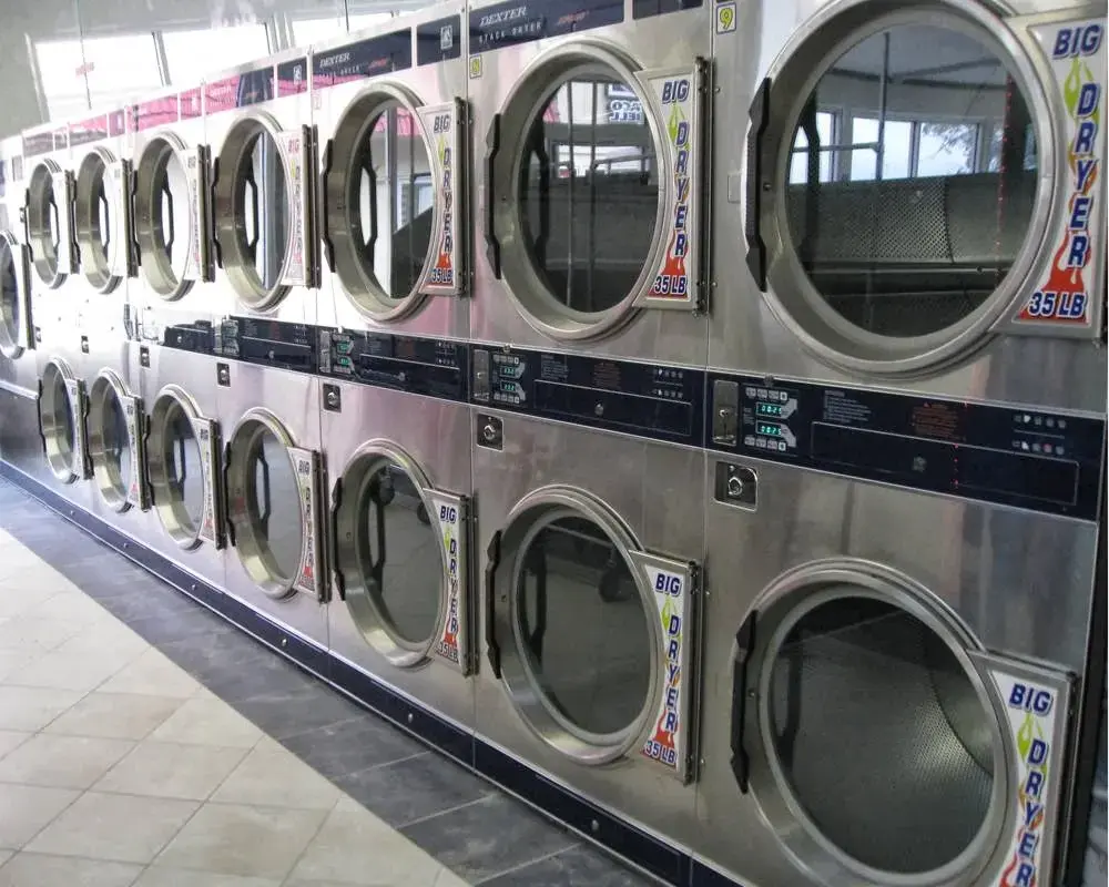 Suds R Us Coin Laundromat - Image 19