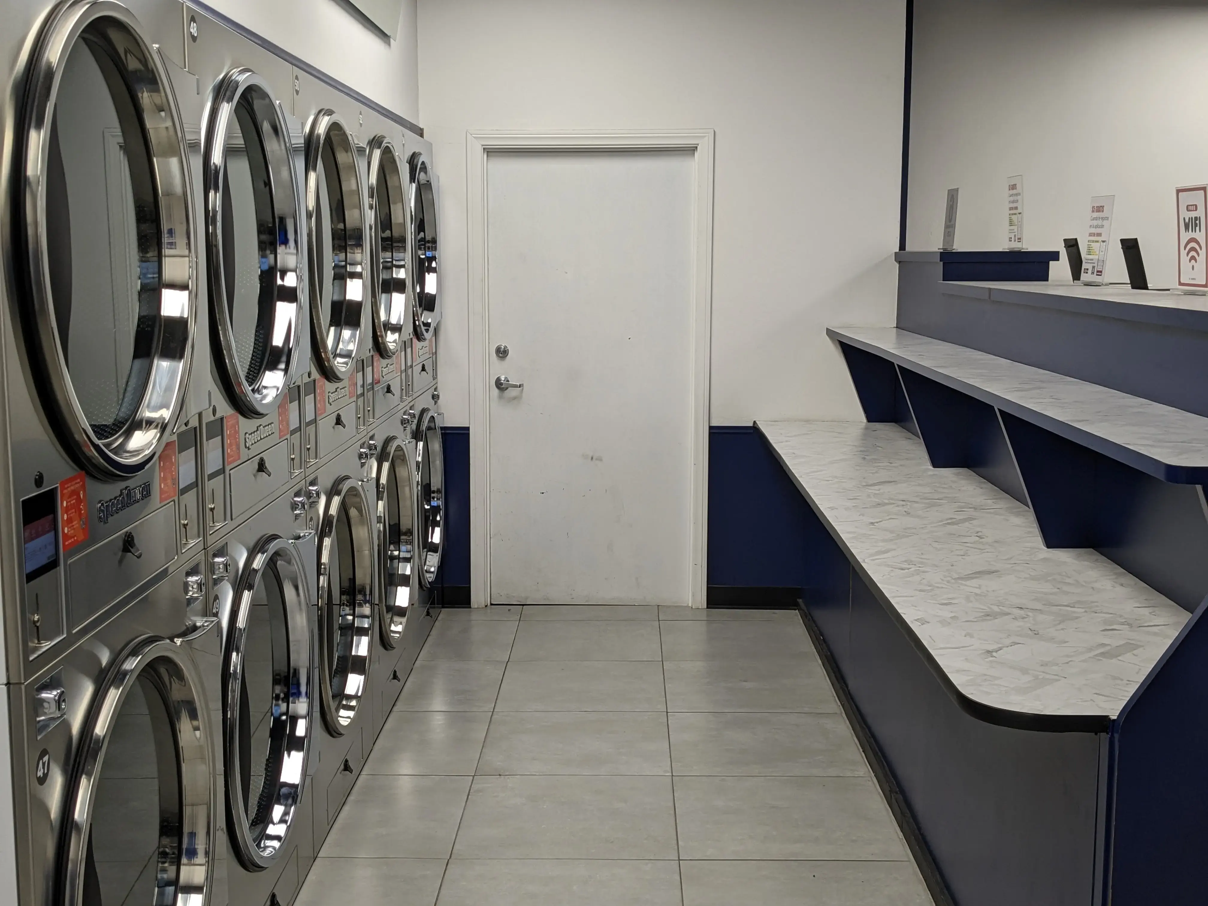 Suds R Us Laundromat thumbnail 20