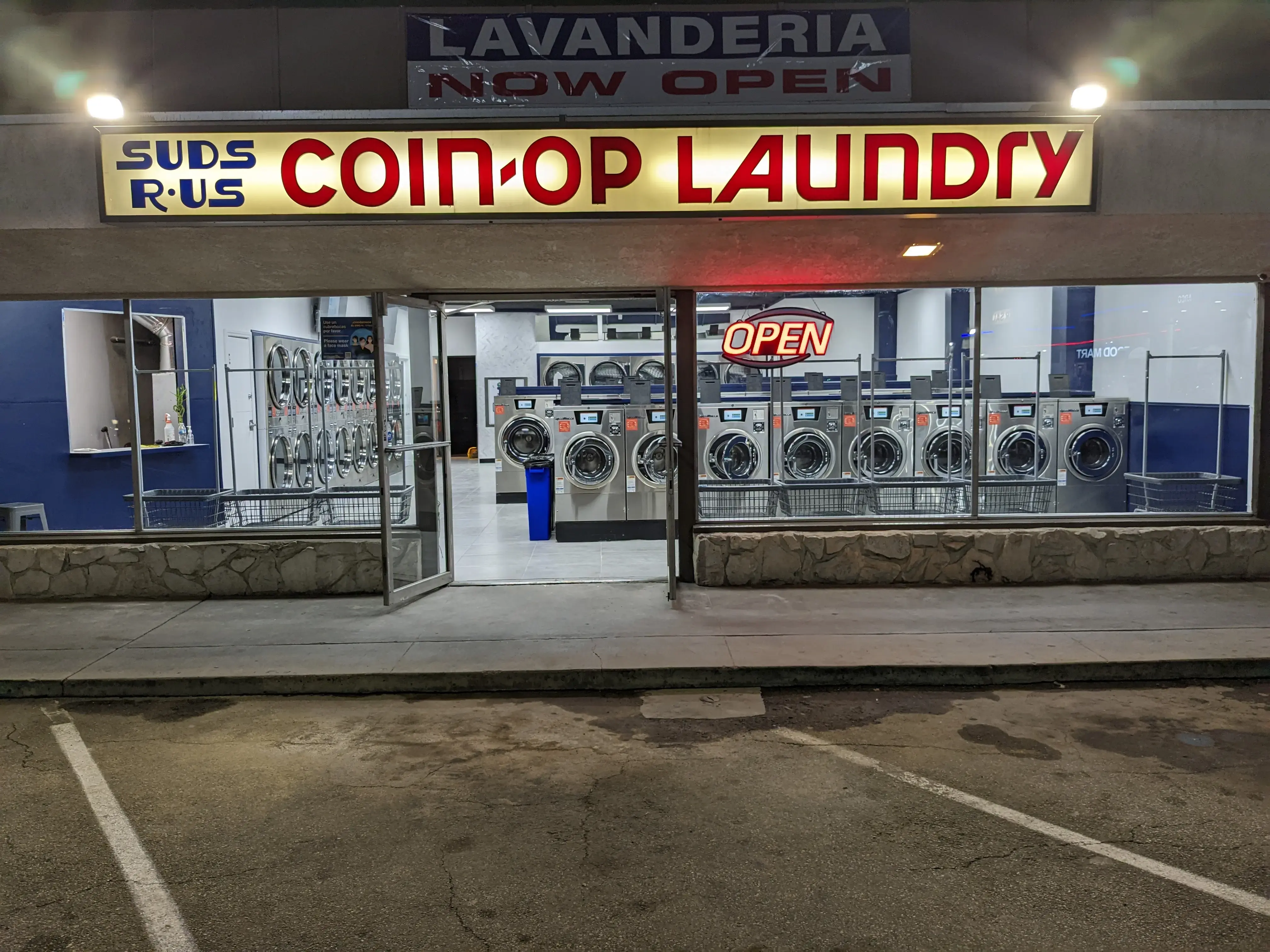 Suds R Us Laundromat thumbnail 6