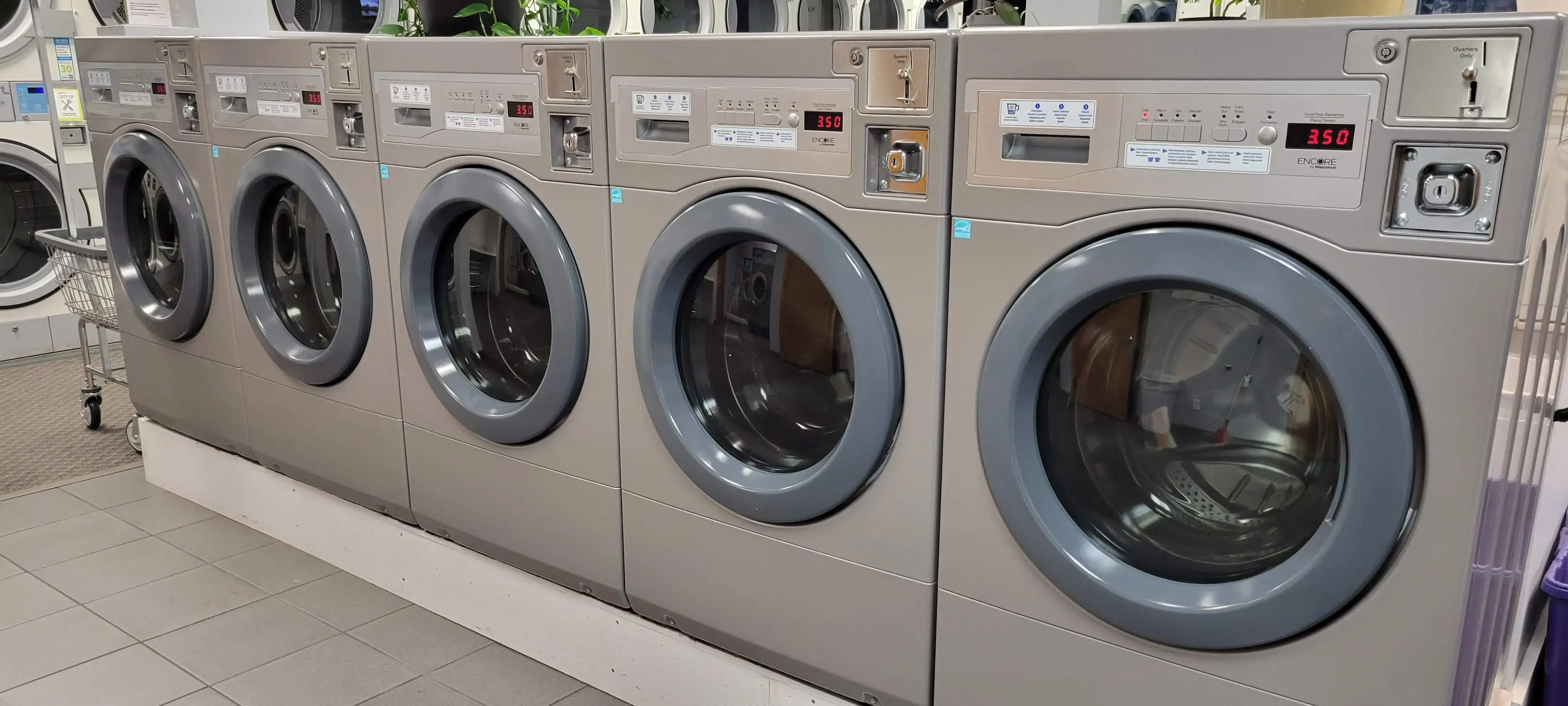 Suds Stor & More - Image 3