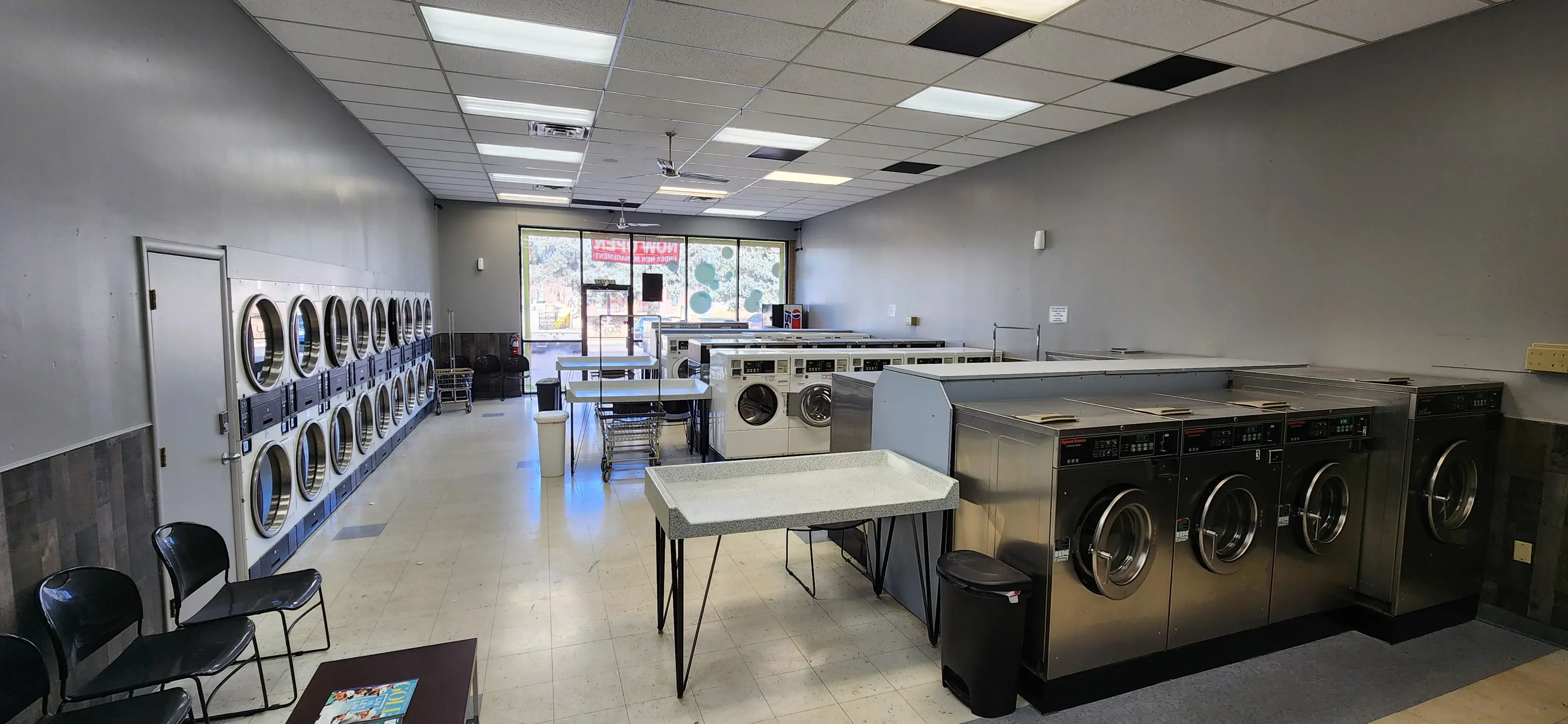 Suds Up Laundromat - Image 12