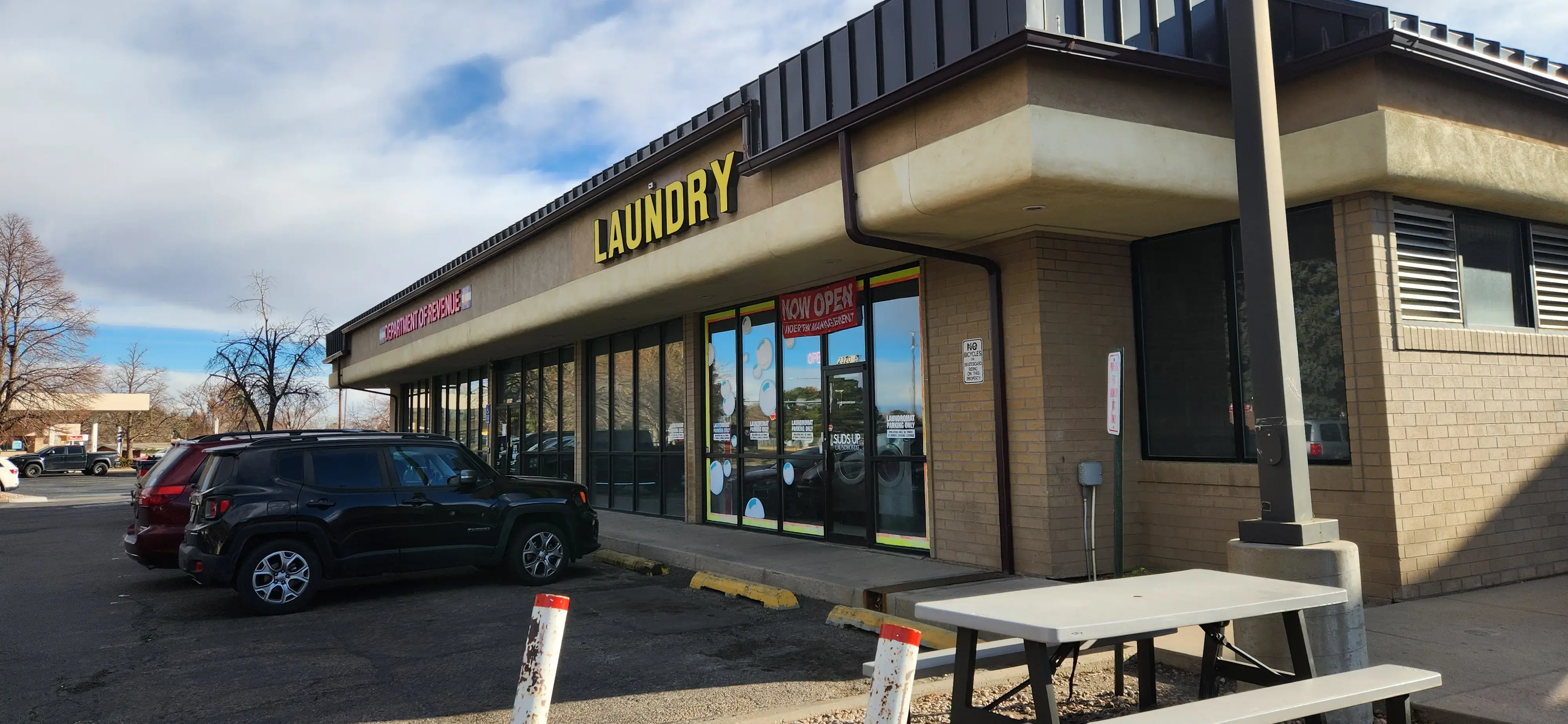 Suds Up Laundromat - Image 2