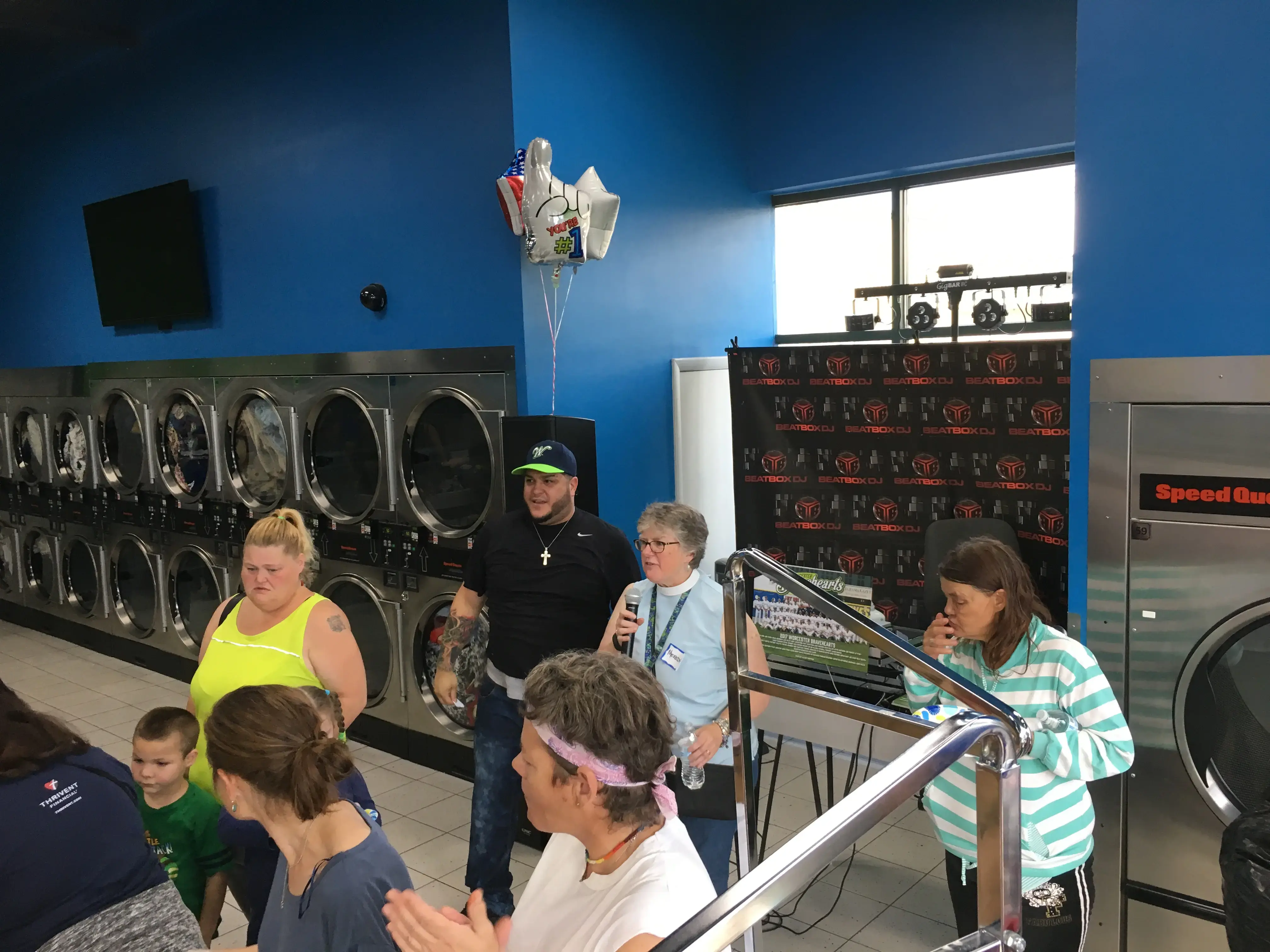 Suds Up Laundromat - Image 6