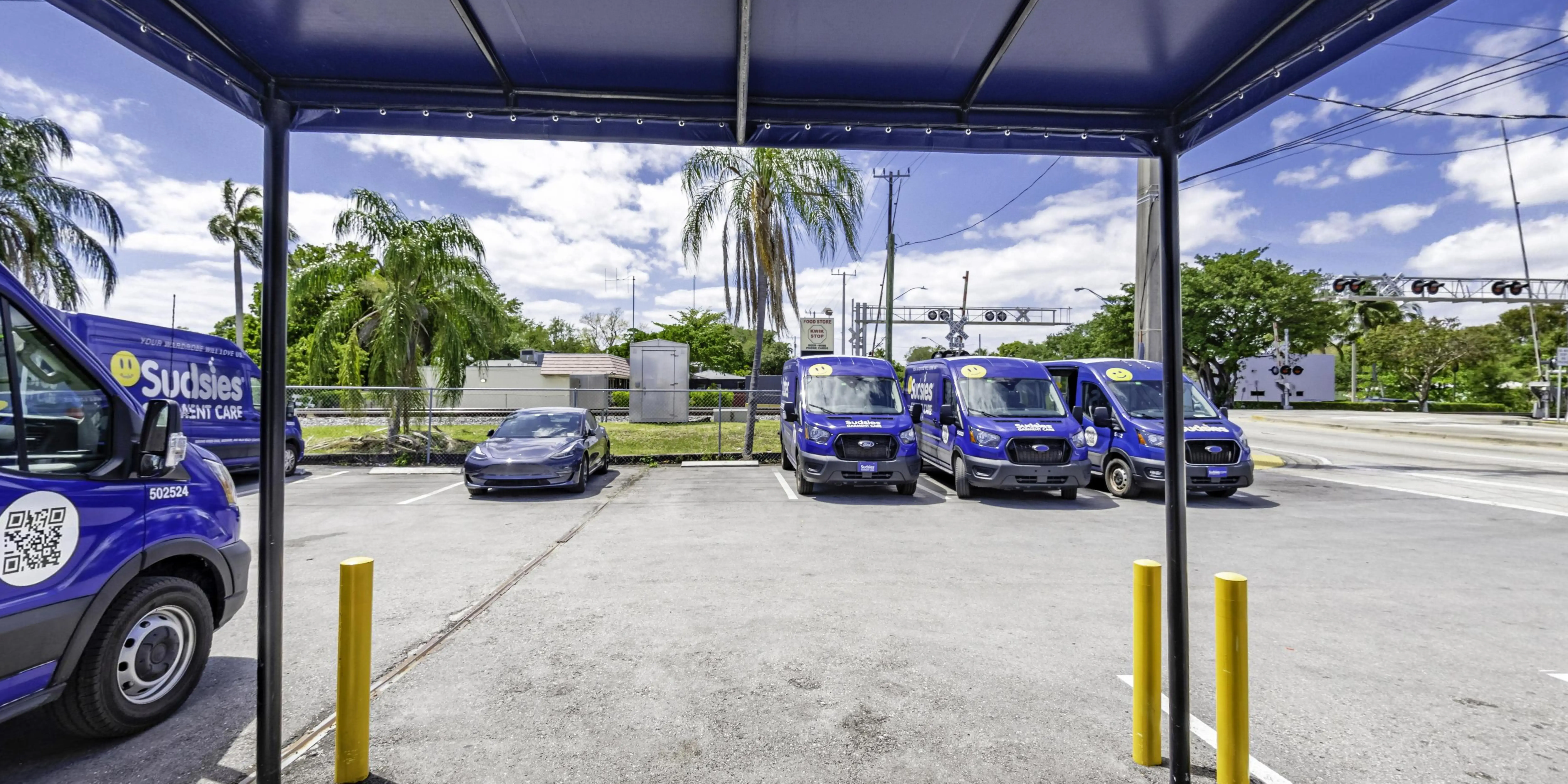 Sudsies Dry Cleaners Davie thumbnail 11