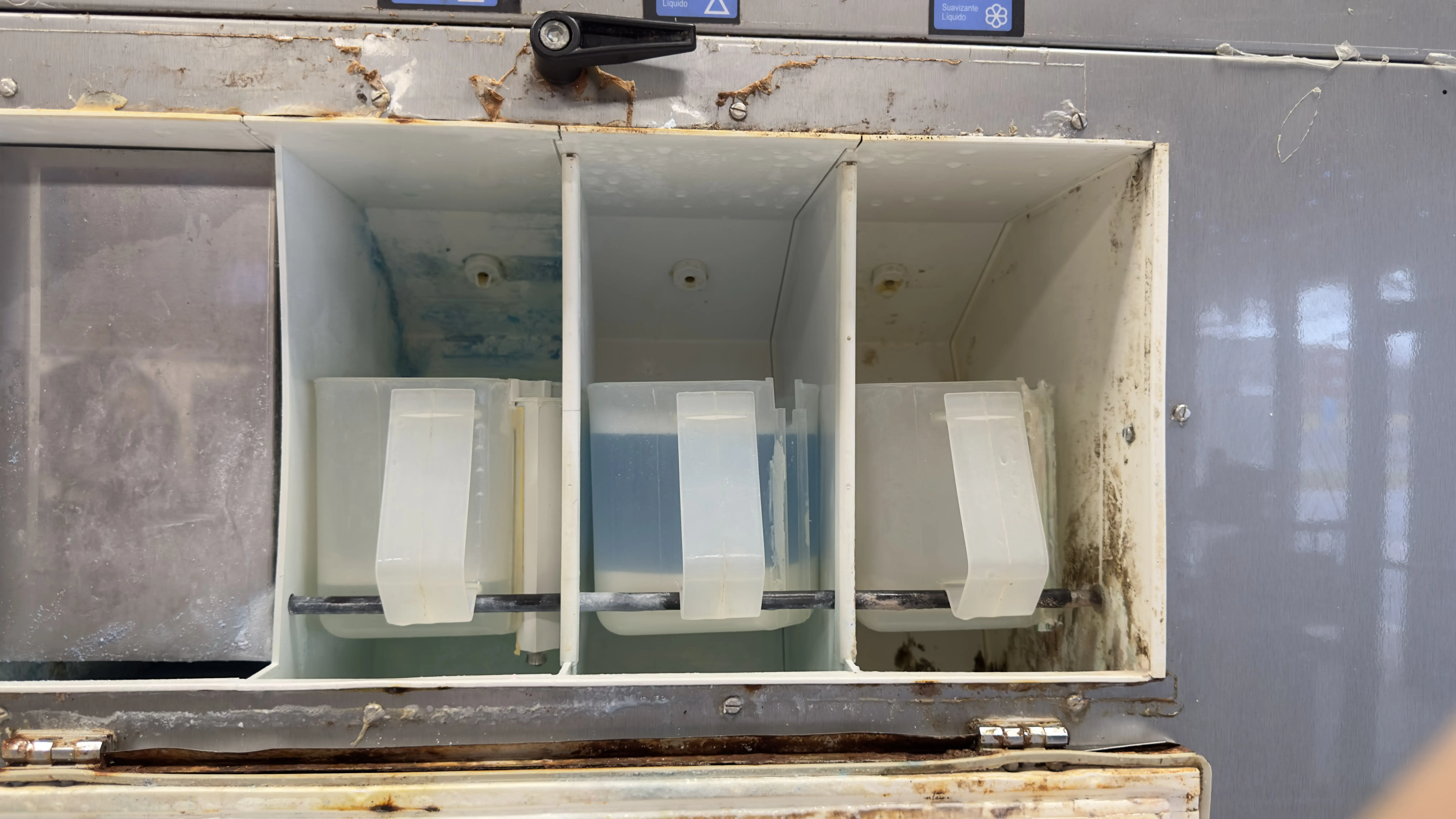 SudsMore Wash & Fold - Image 12