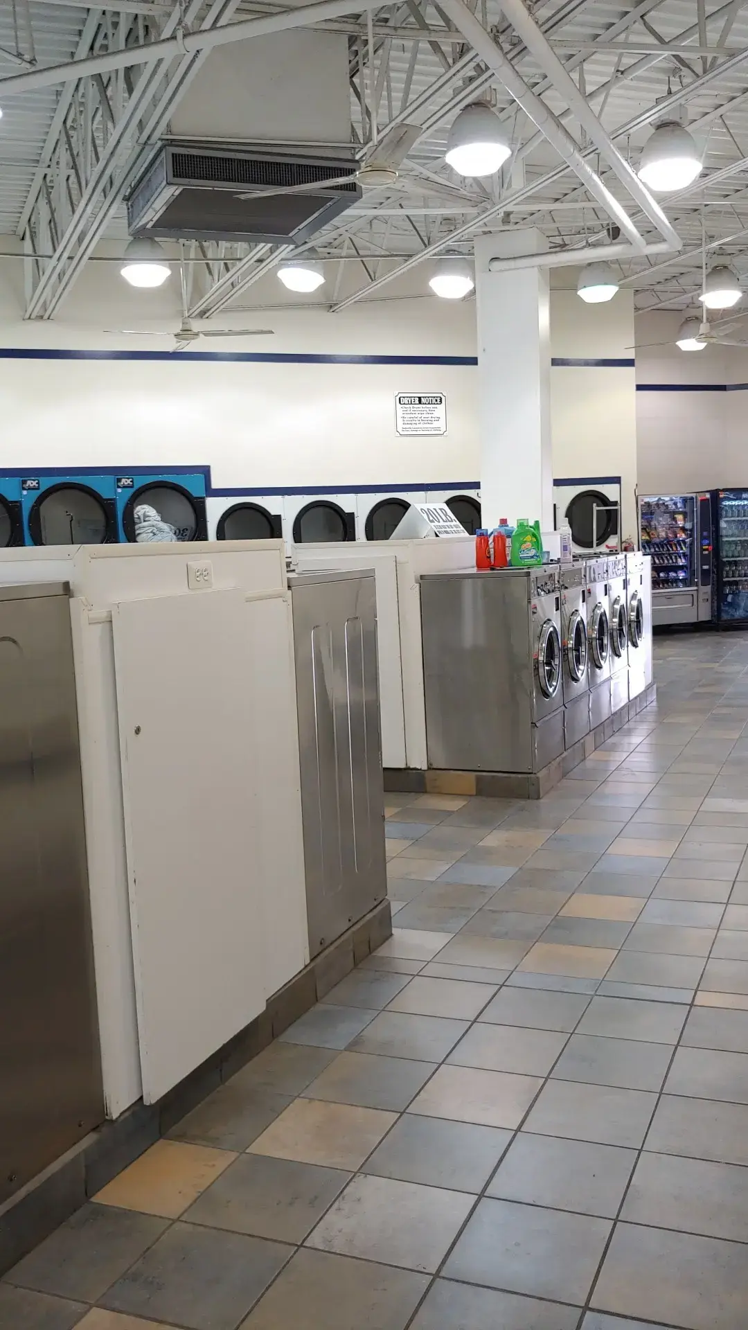 Sudsville Laundry thumbnail 3