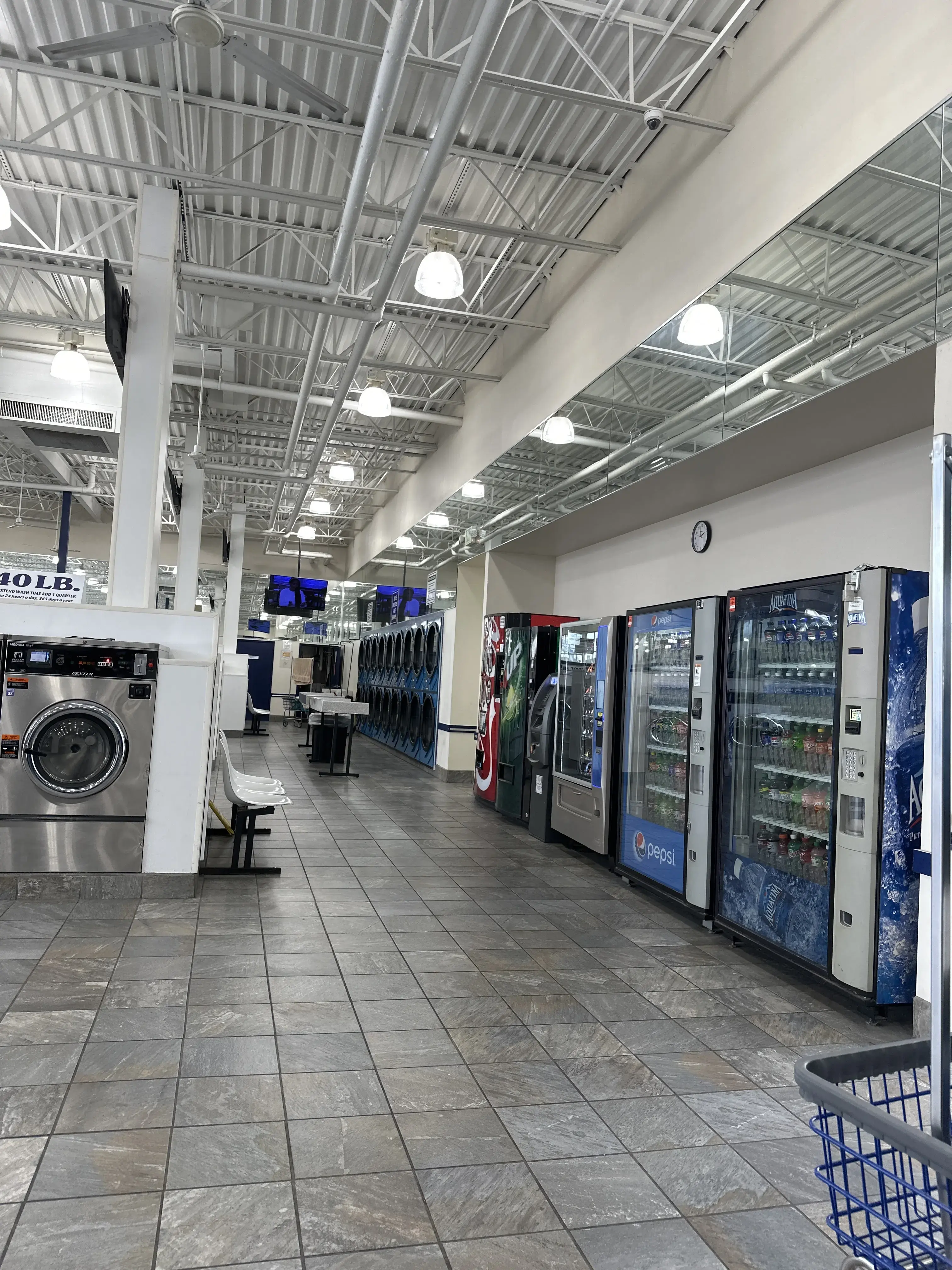 Sudsville Laundry - Image 16