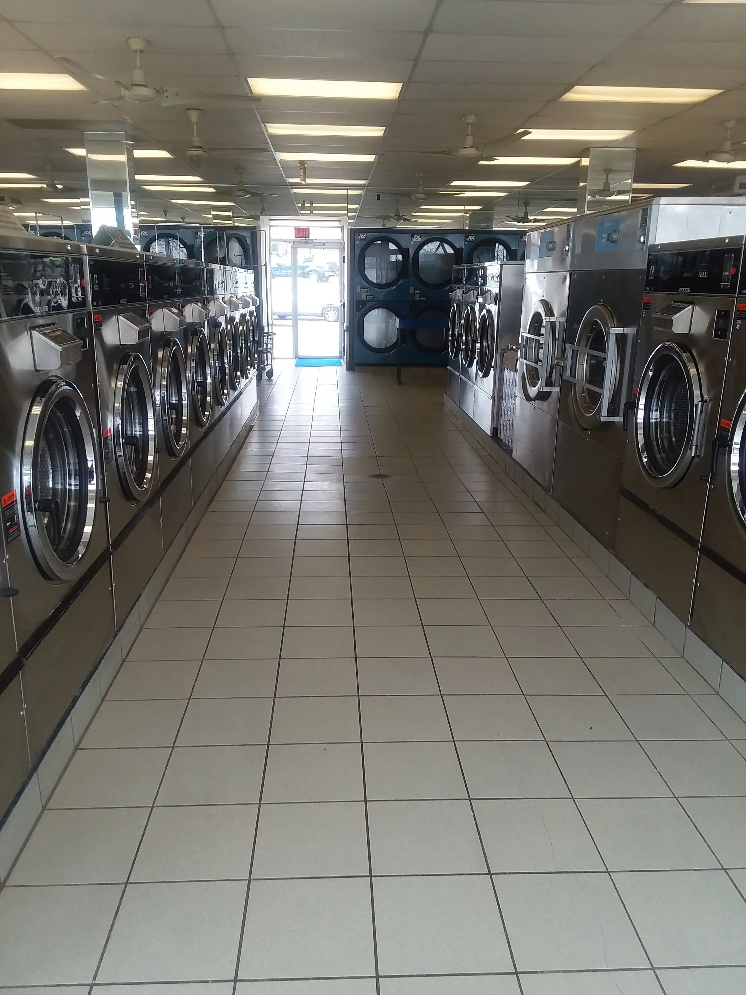 Sudsville Laundry Inc - Image 17