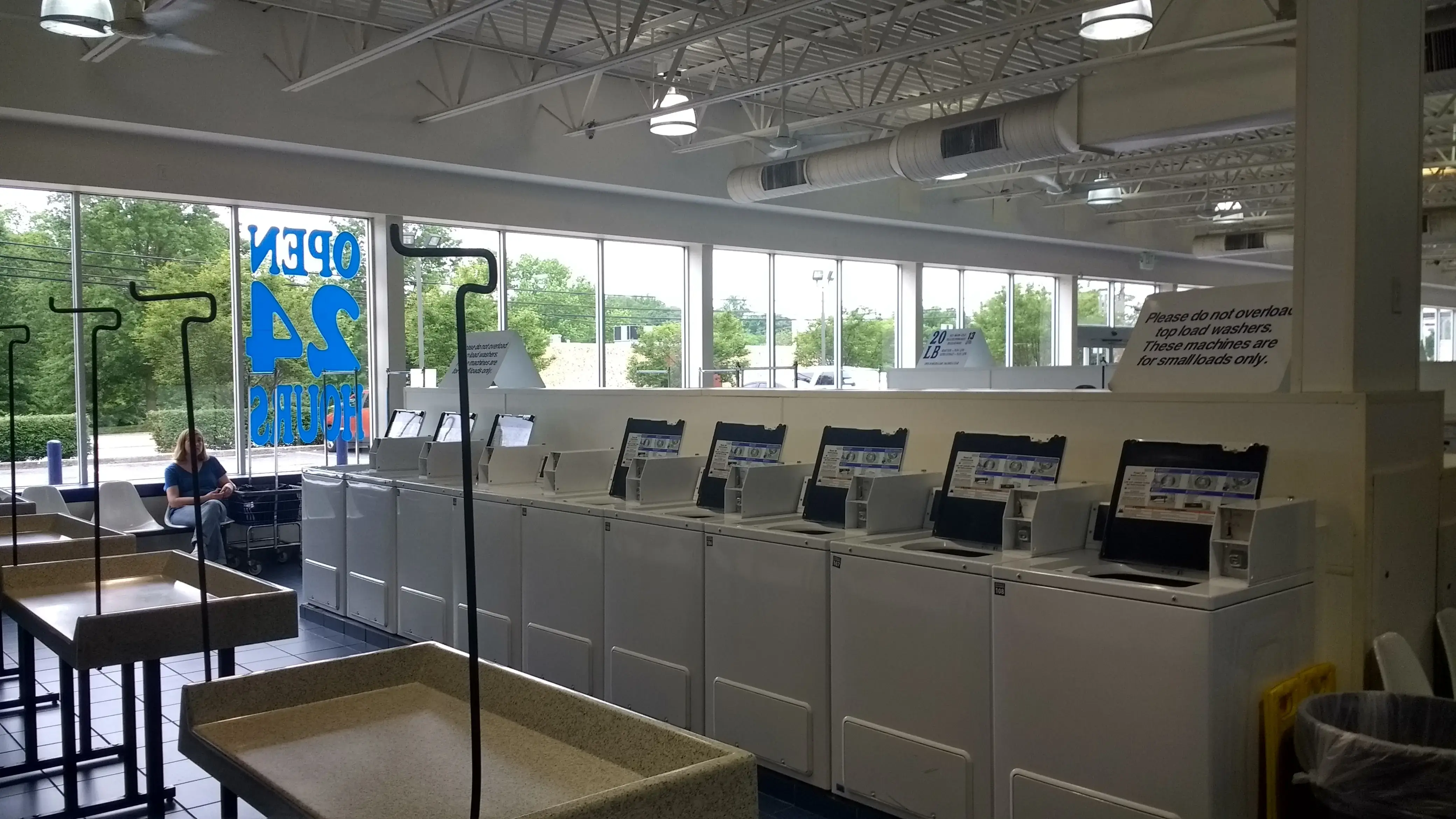 Sudsville Laundry thumbnail 5