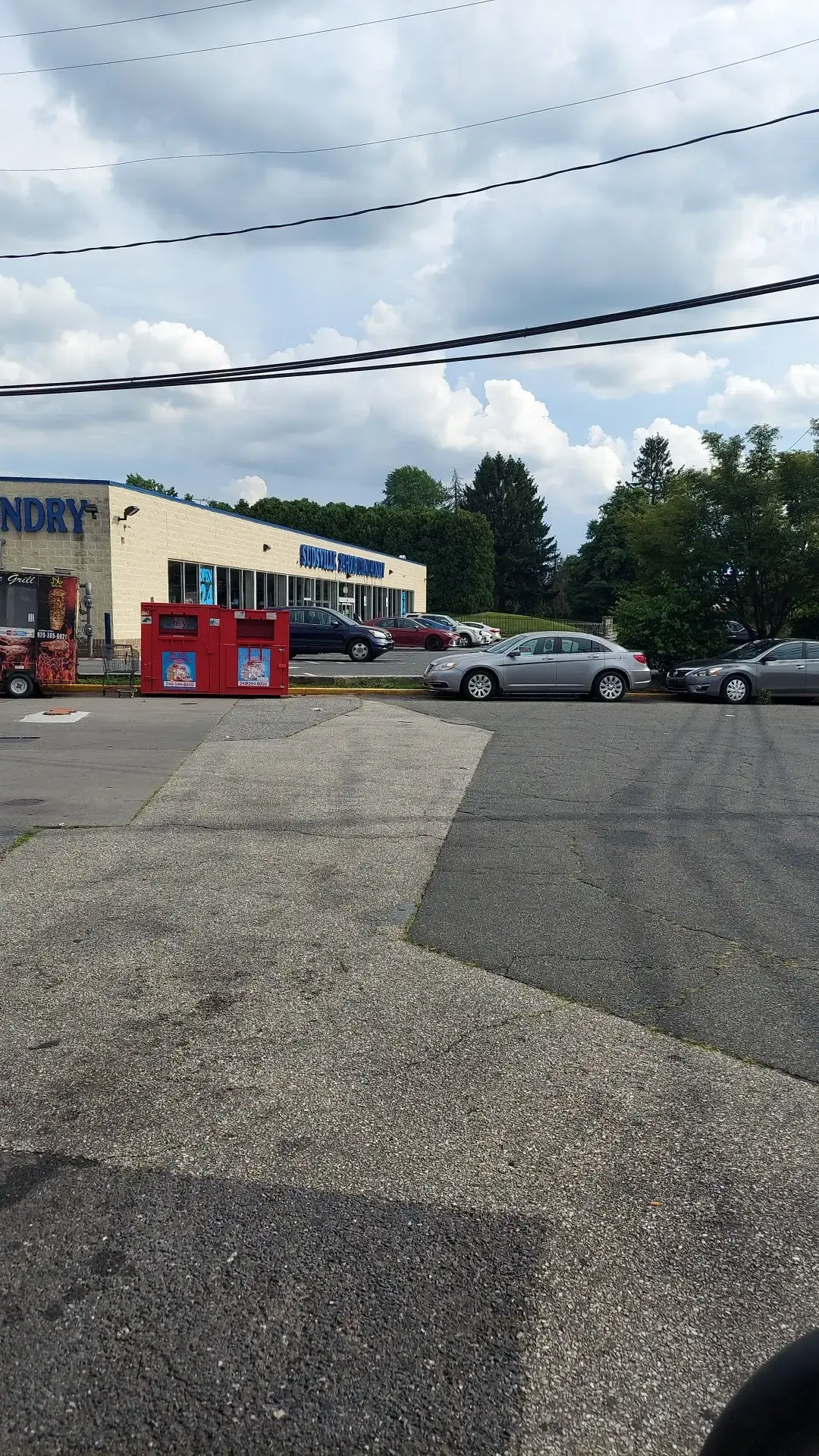 Sudsville Laundry thumbnail 11