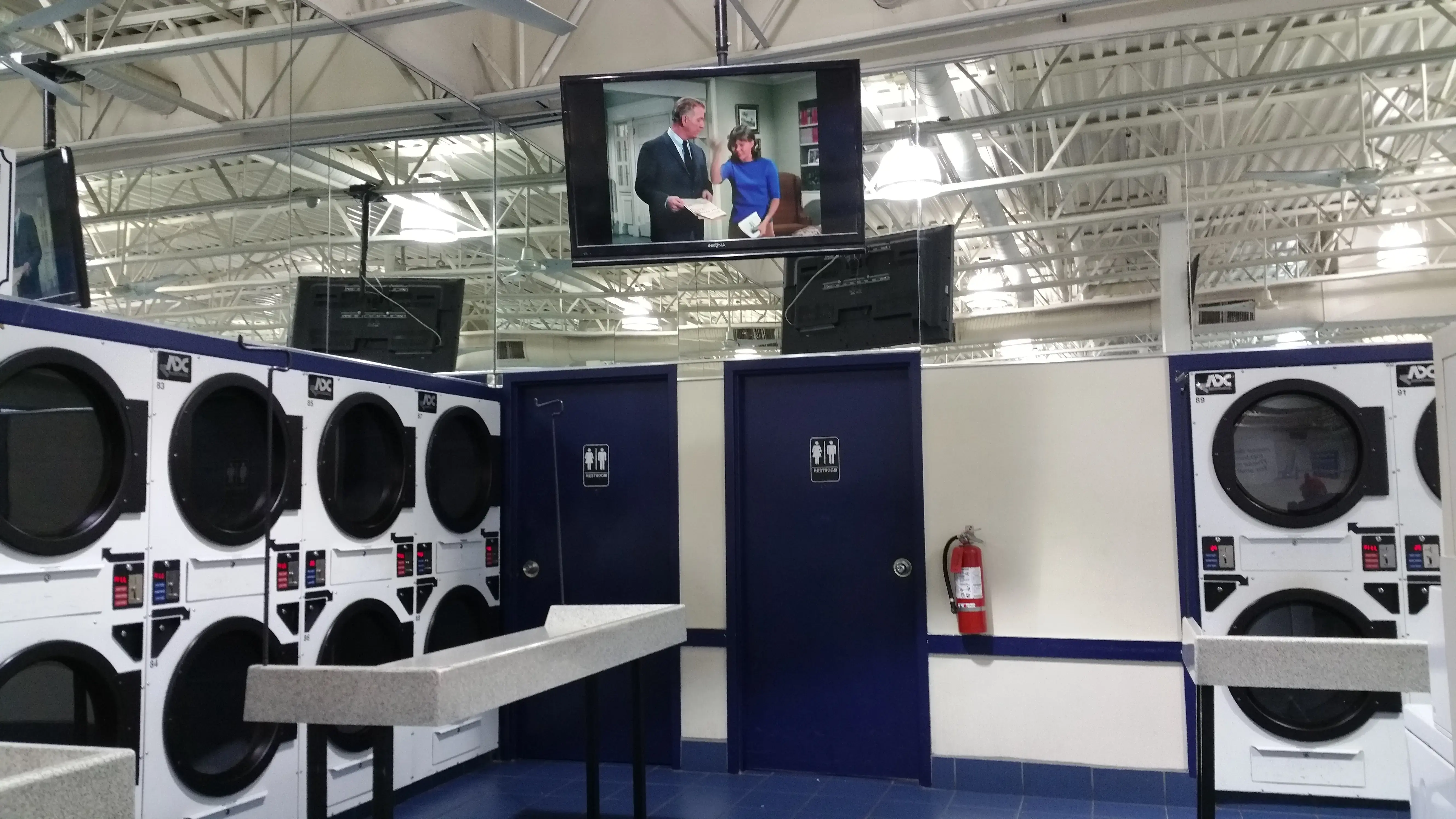 Sudsville Laundry thumbnail 9