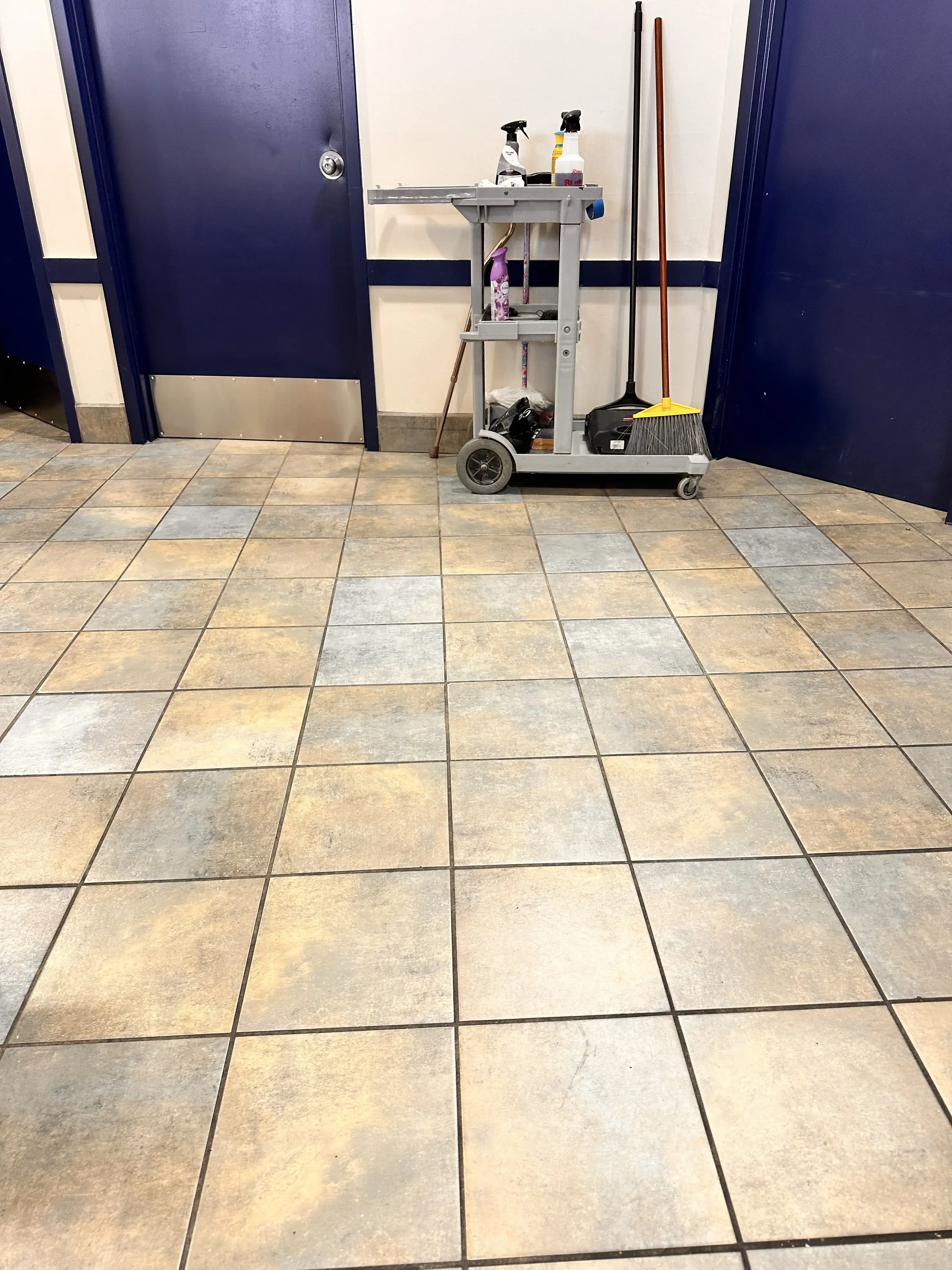 Sudsville Laundry Systems Inc - Image 15