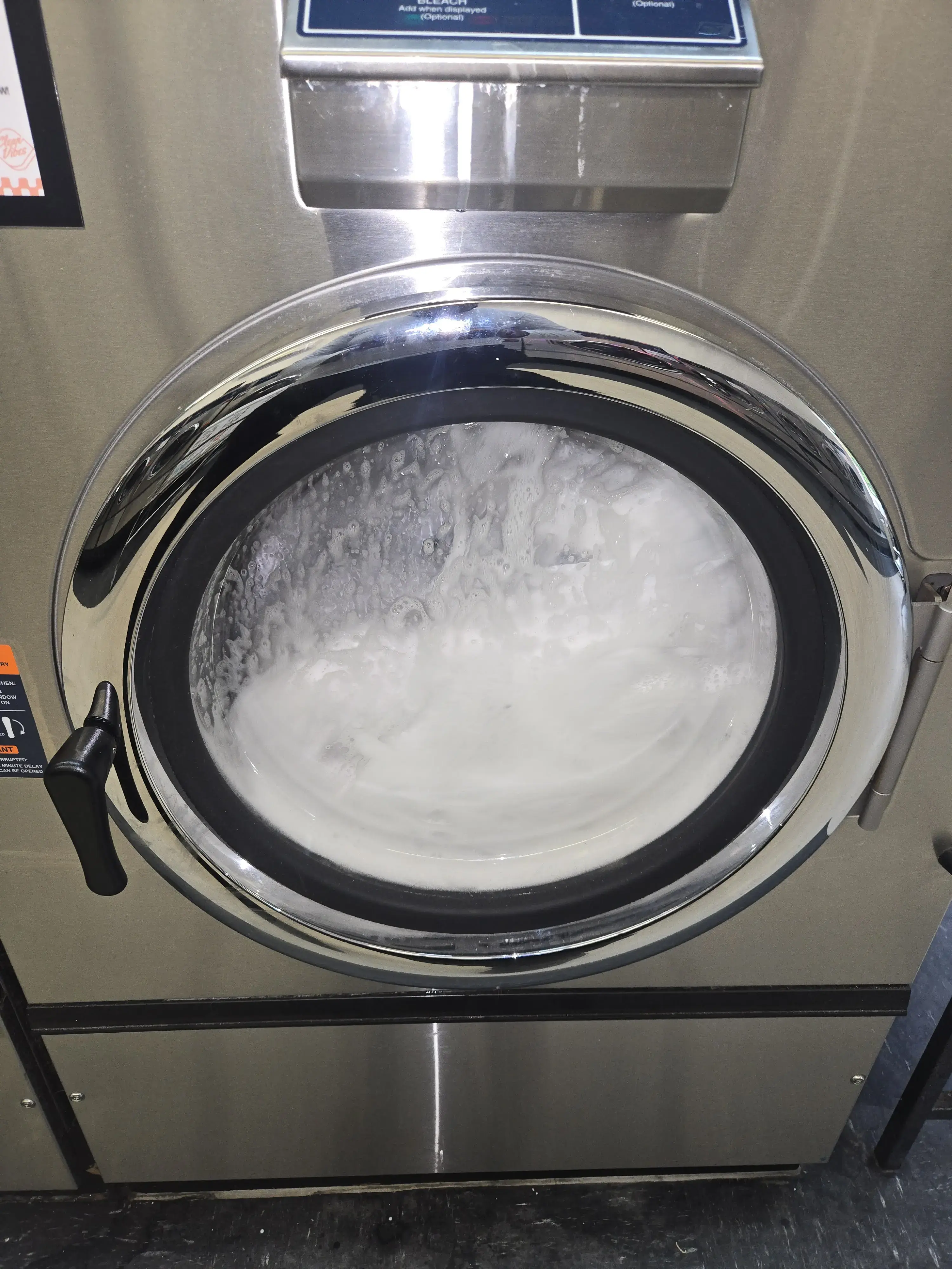 Sudsy Seagull Coin Laundry thumbnail 13