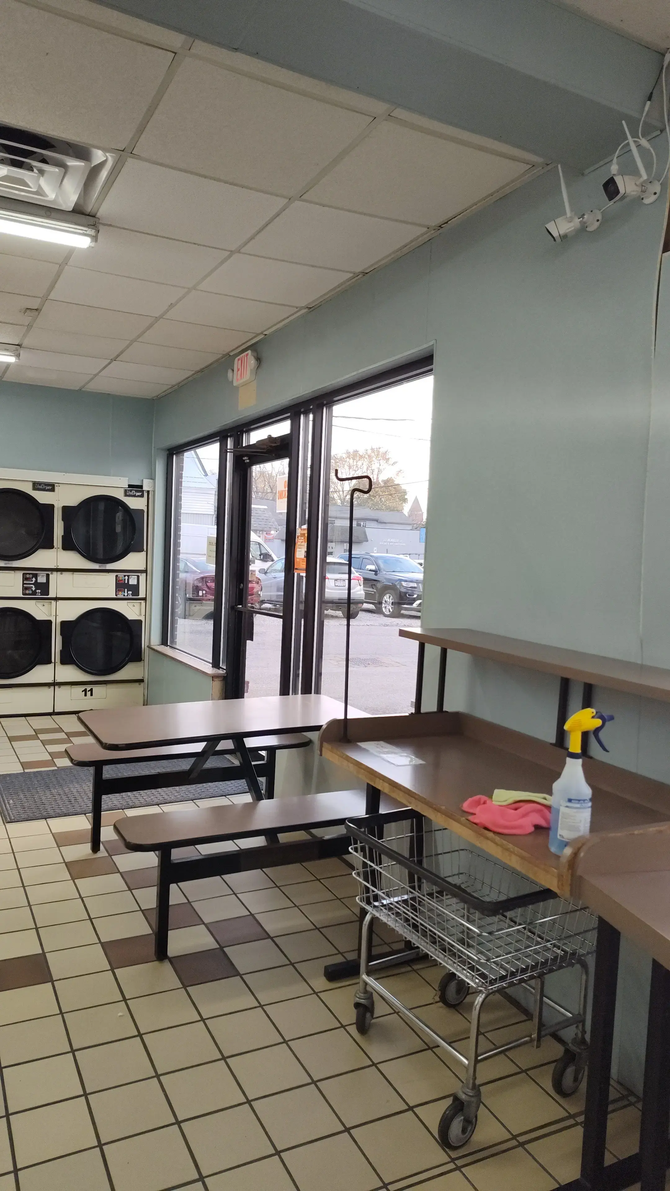 Sudsy's Coin Laundry & Carwash - Image 15