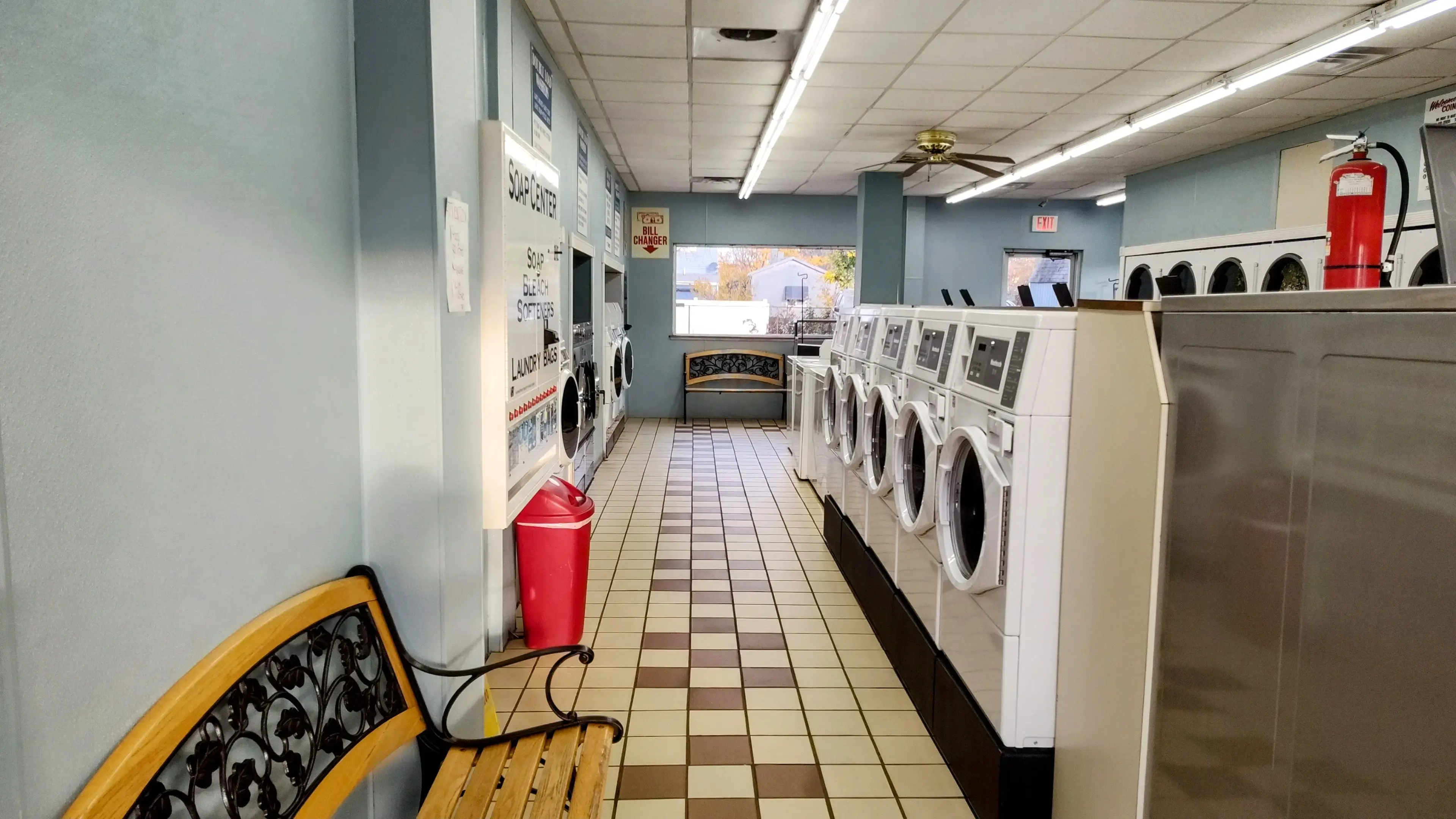 Sudsy's Coin Laundry & Carwash thumbnail 1