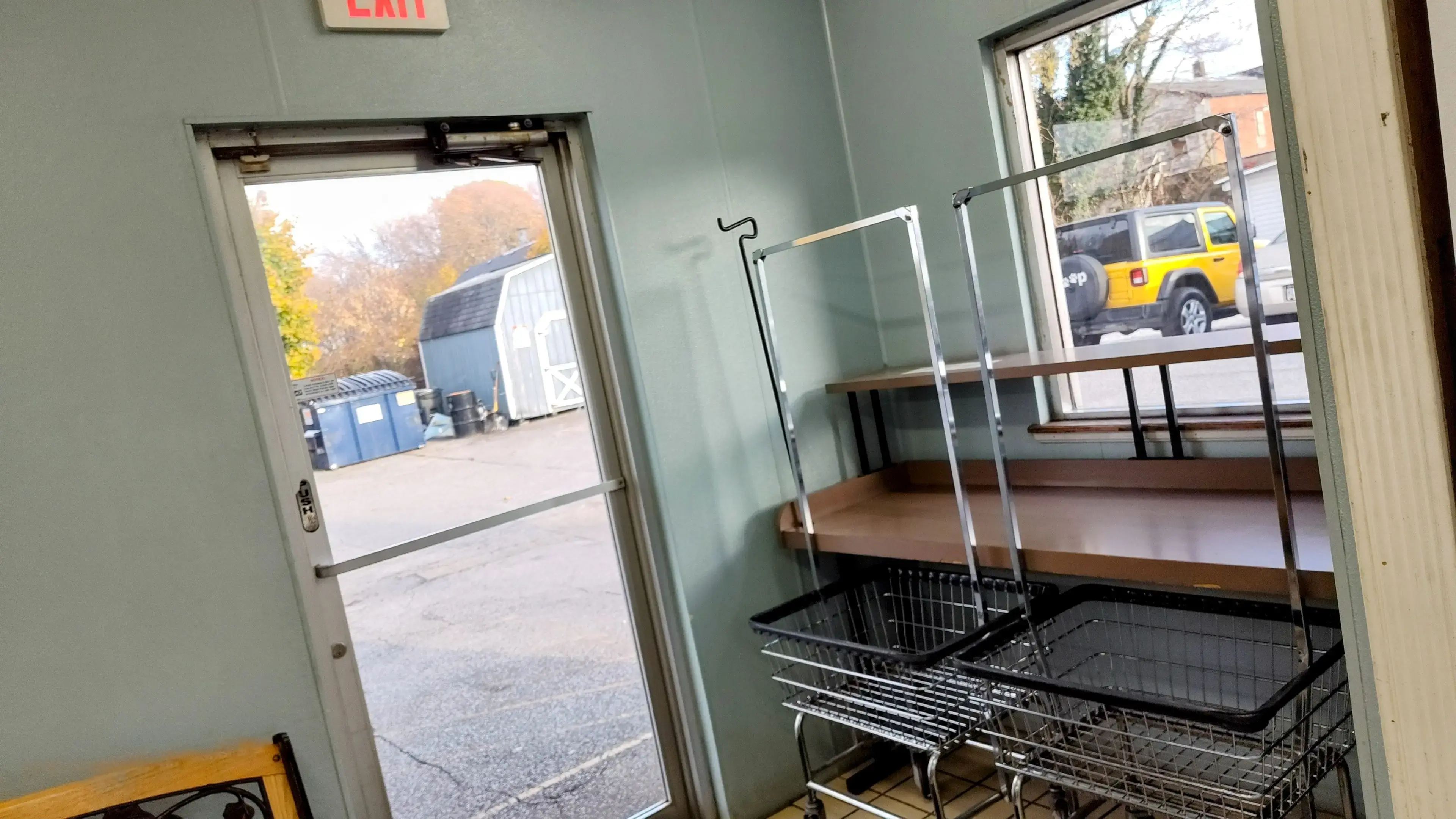 Sudsy's Coin Laundry & Carwash thumbnail 6